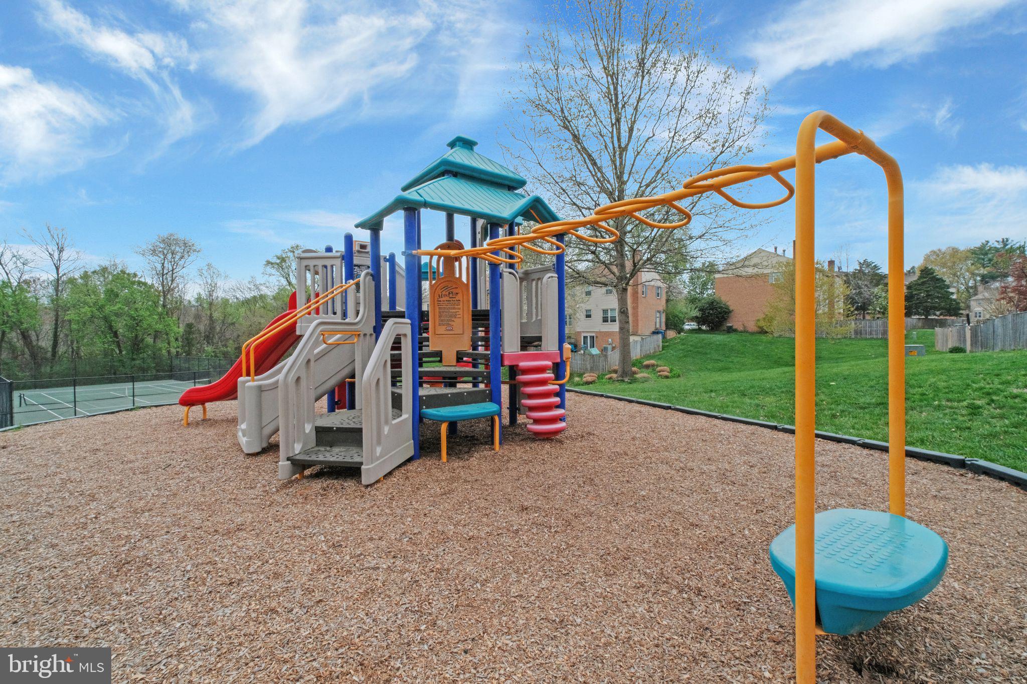 LAKEPOINTE - Residential