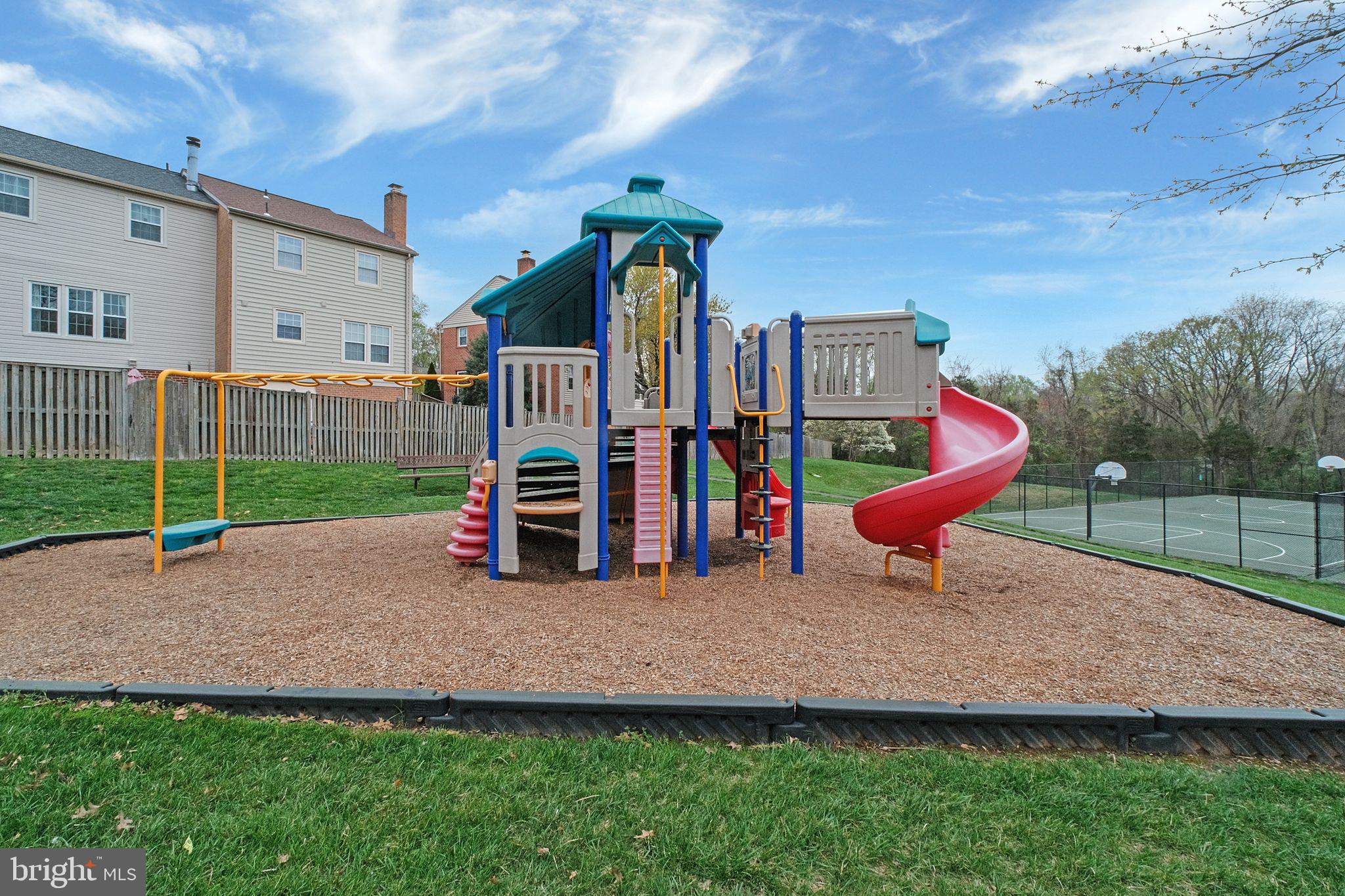 LAKEPOINTE - Residential