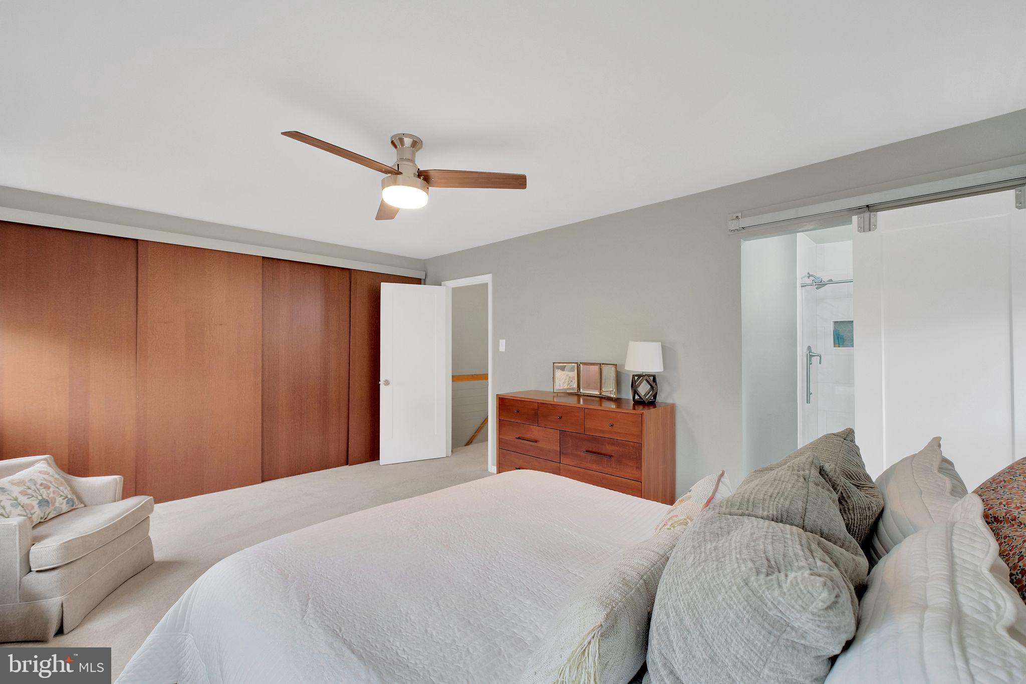 LAKEPOINTE - Residential