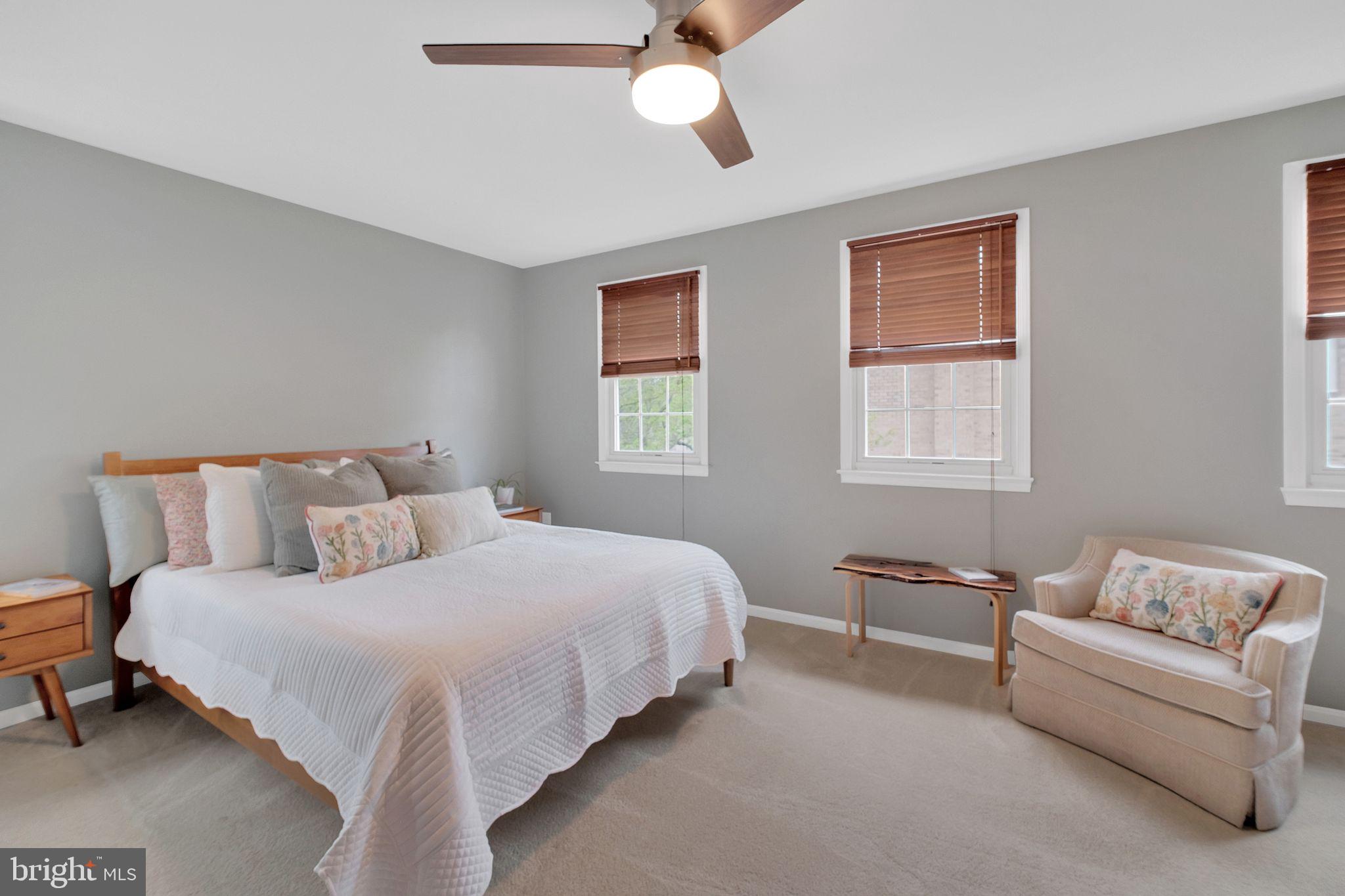 LAKEPOINTE - Residential