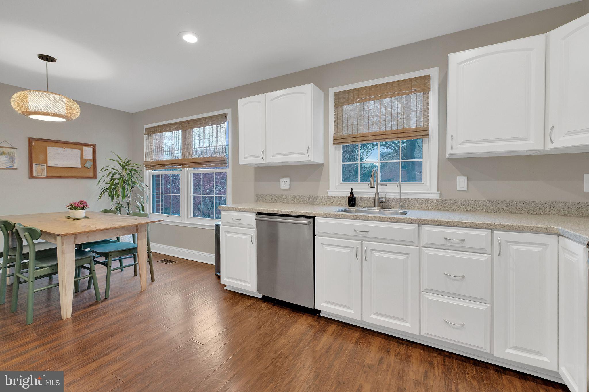 LAKEPOINTE - Residential