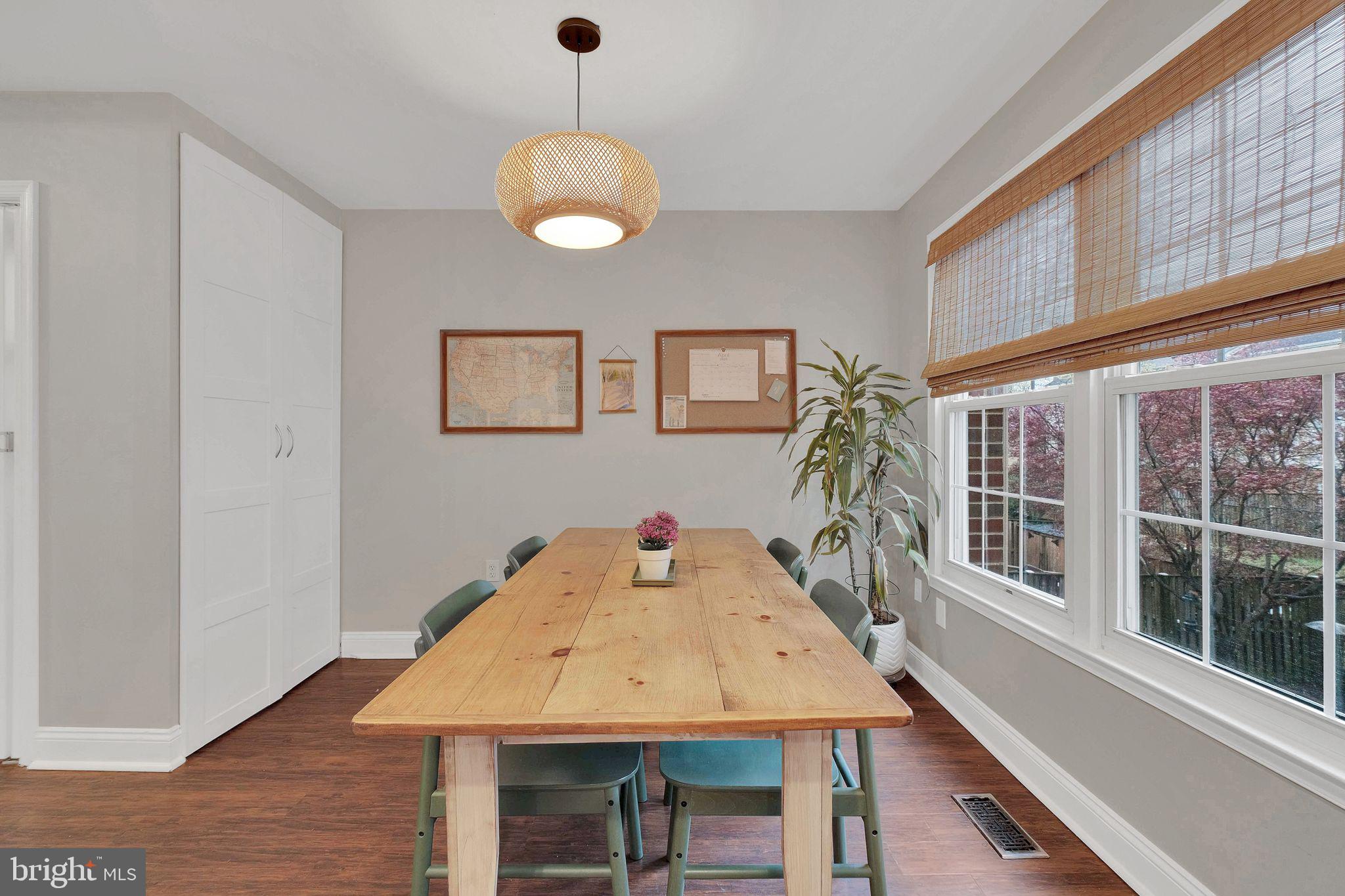 LAKEPOINTE - Residential