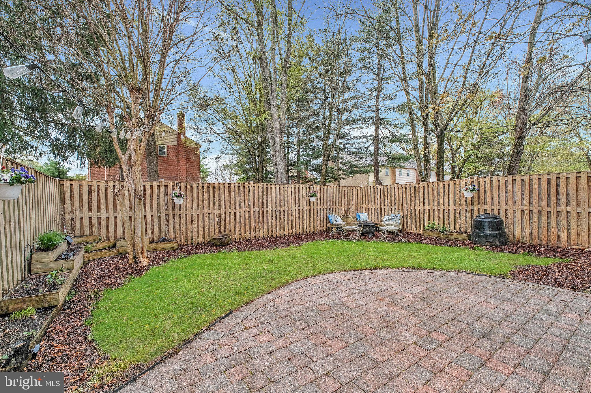 LAKEPOINTE - Residential