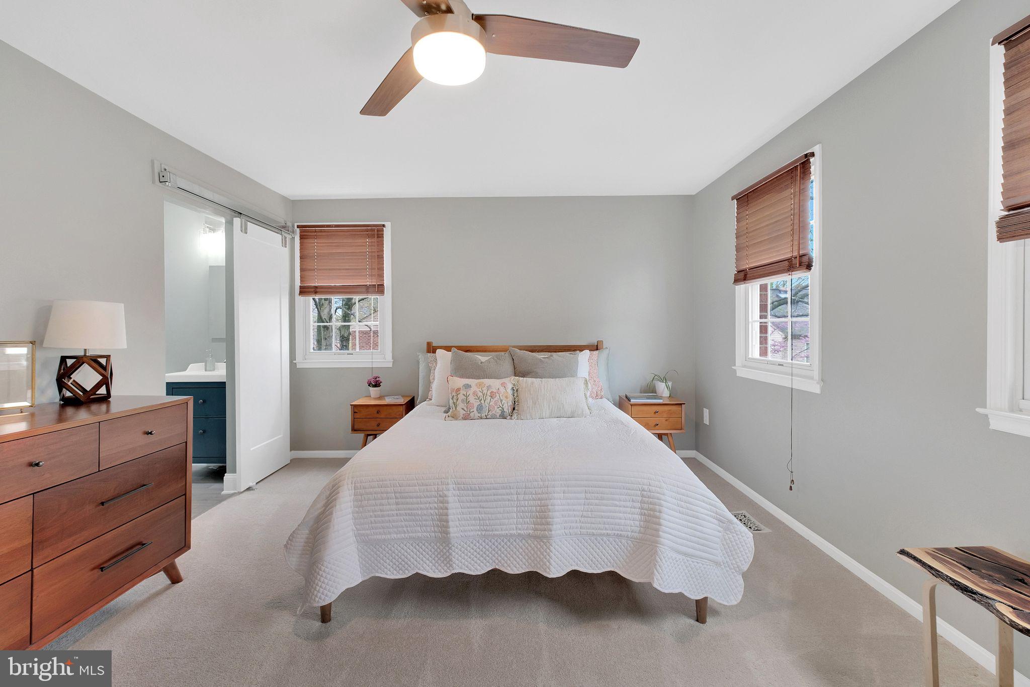 LAKEPOINTE - Residential