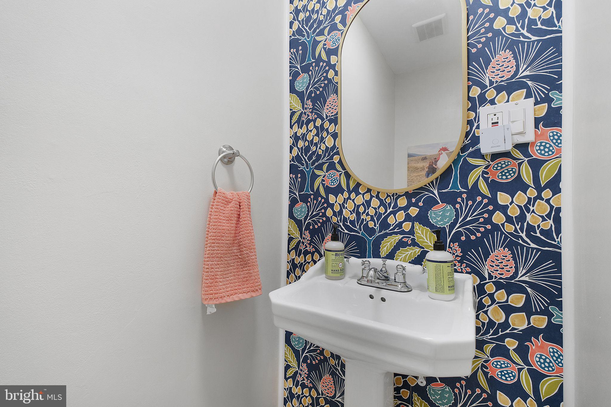 LAKEPOINTE - Residential