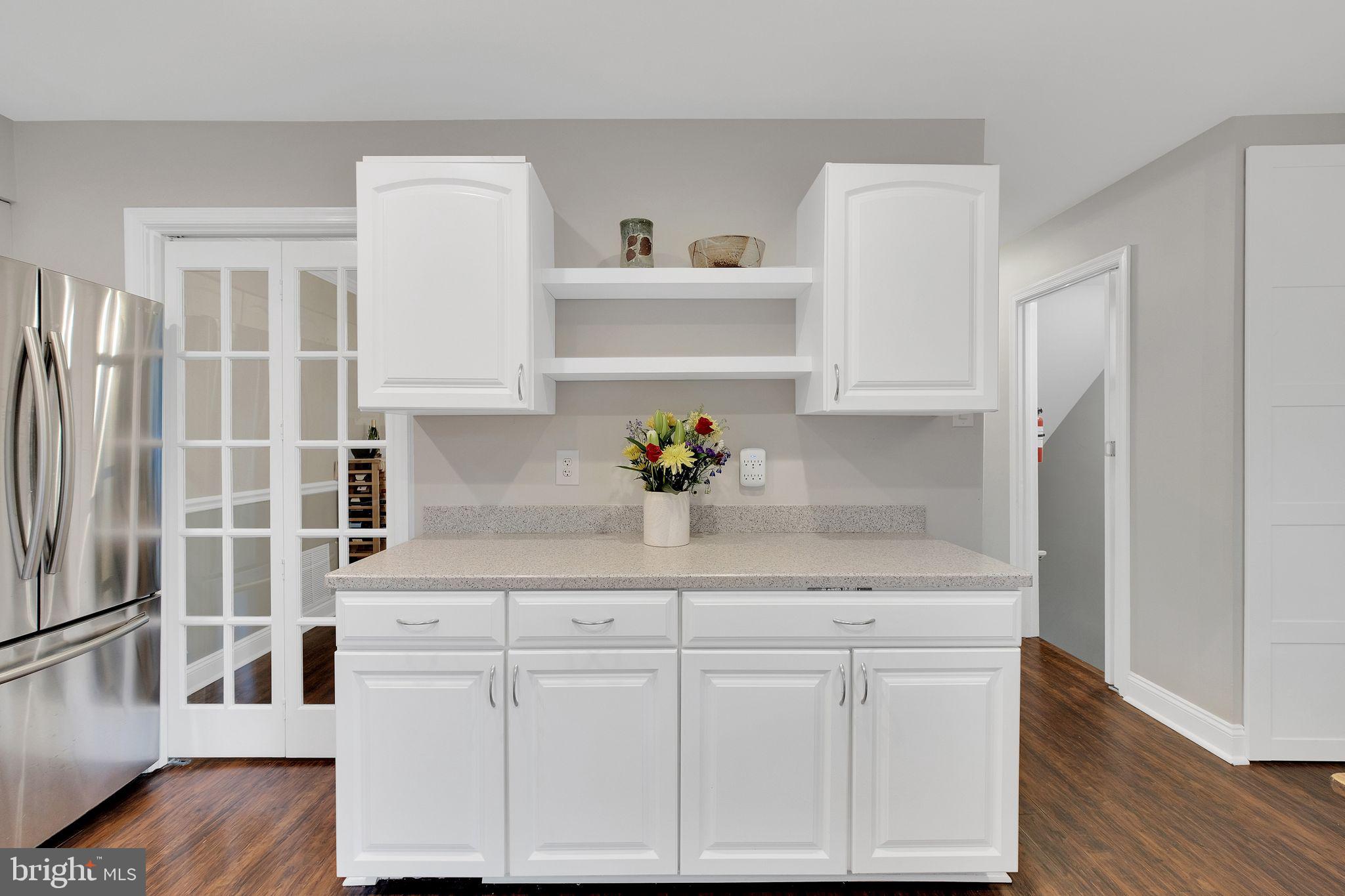 LAKEPOINTE - Residential