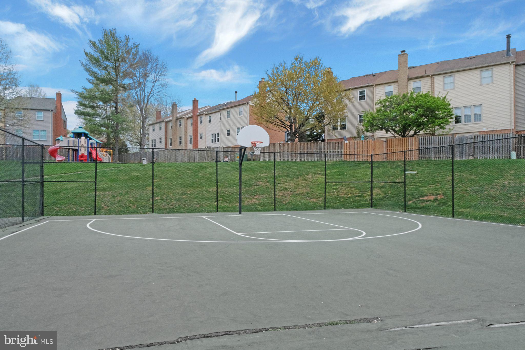 LAKEPOINTE - Residential