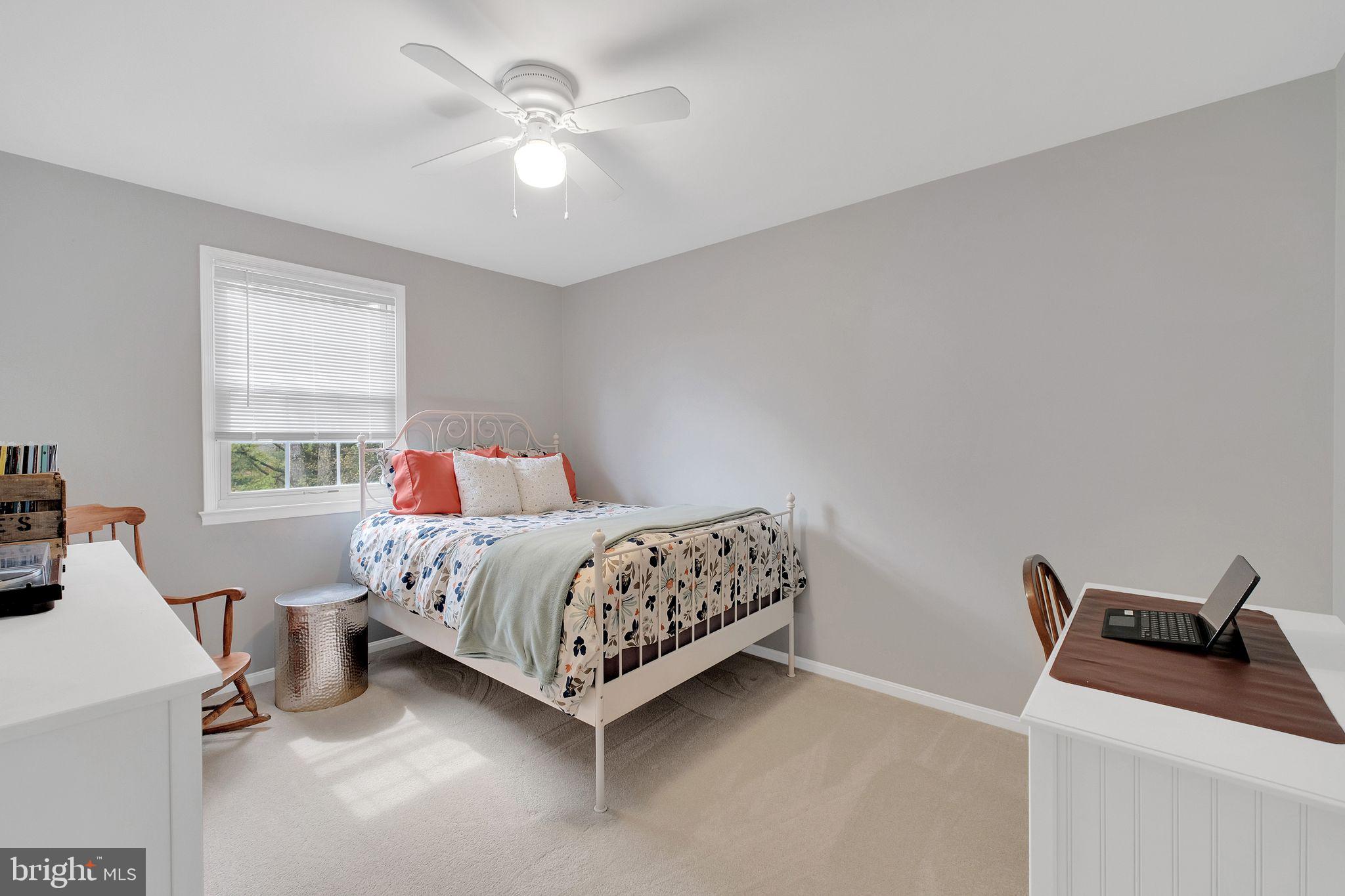 LAKEPOINTE - Residential