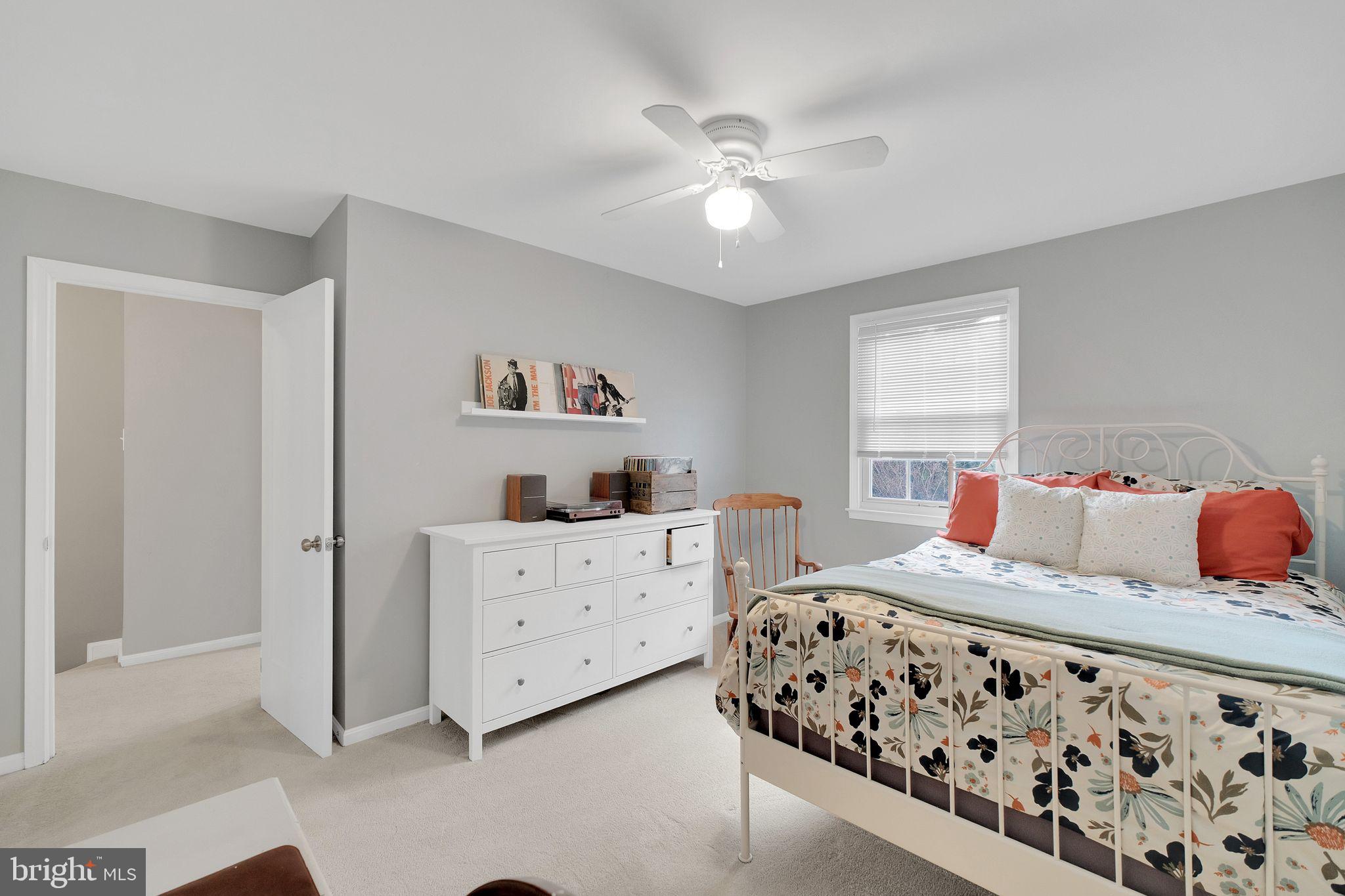 LAKEPOINTE - Residential