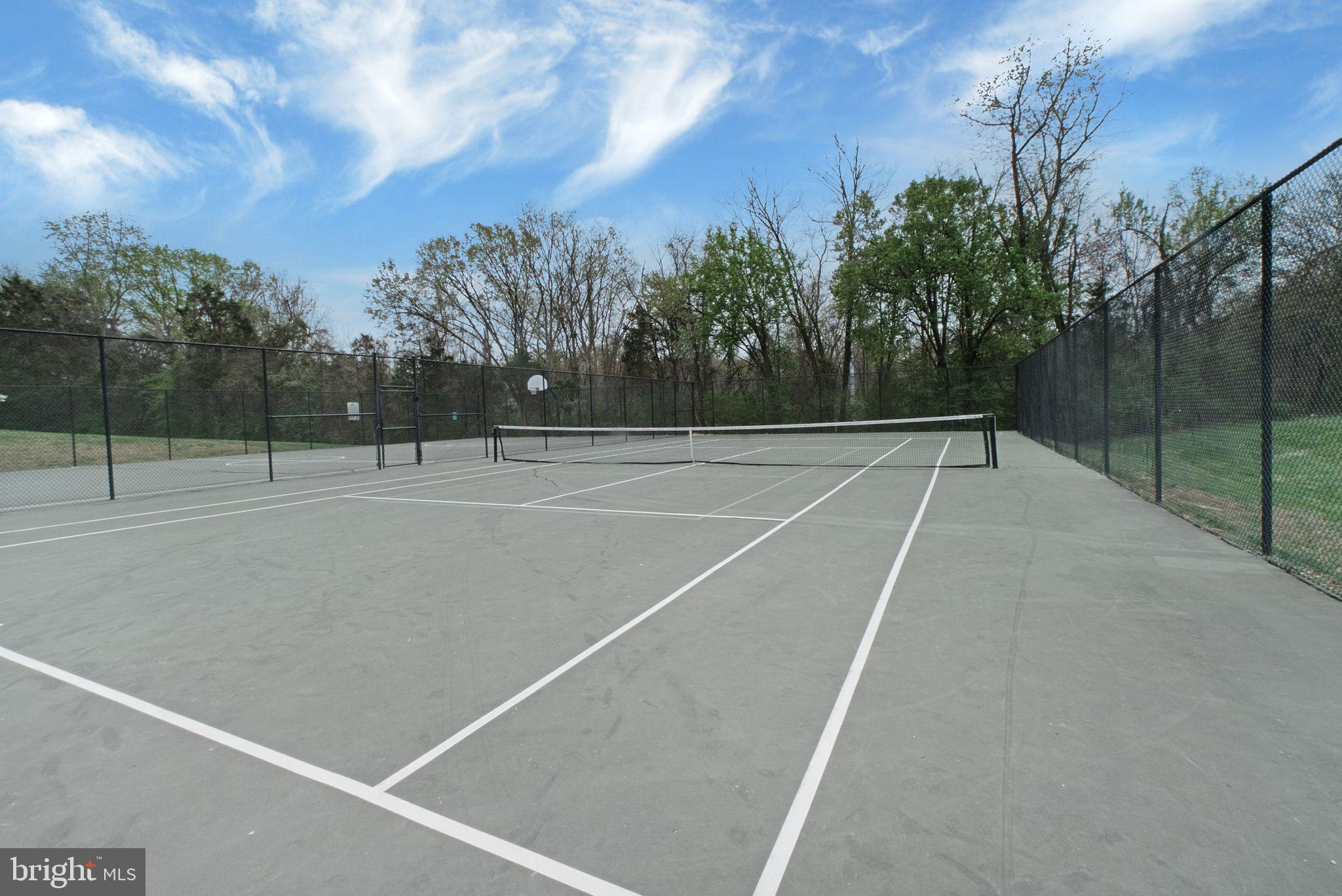 LAKEPOINTE - Residential