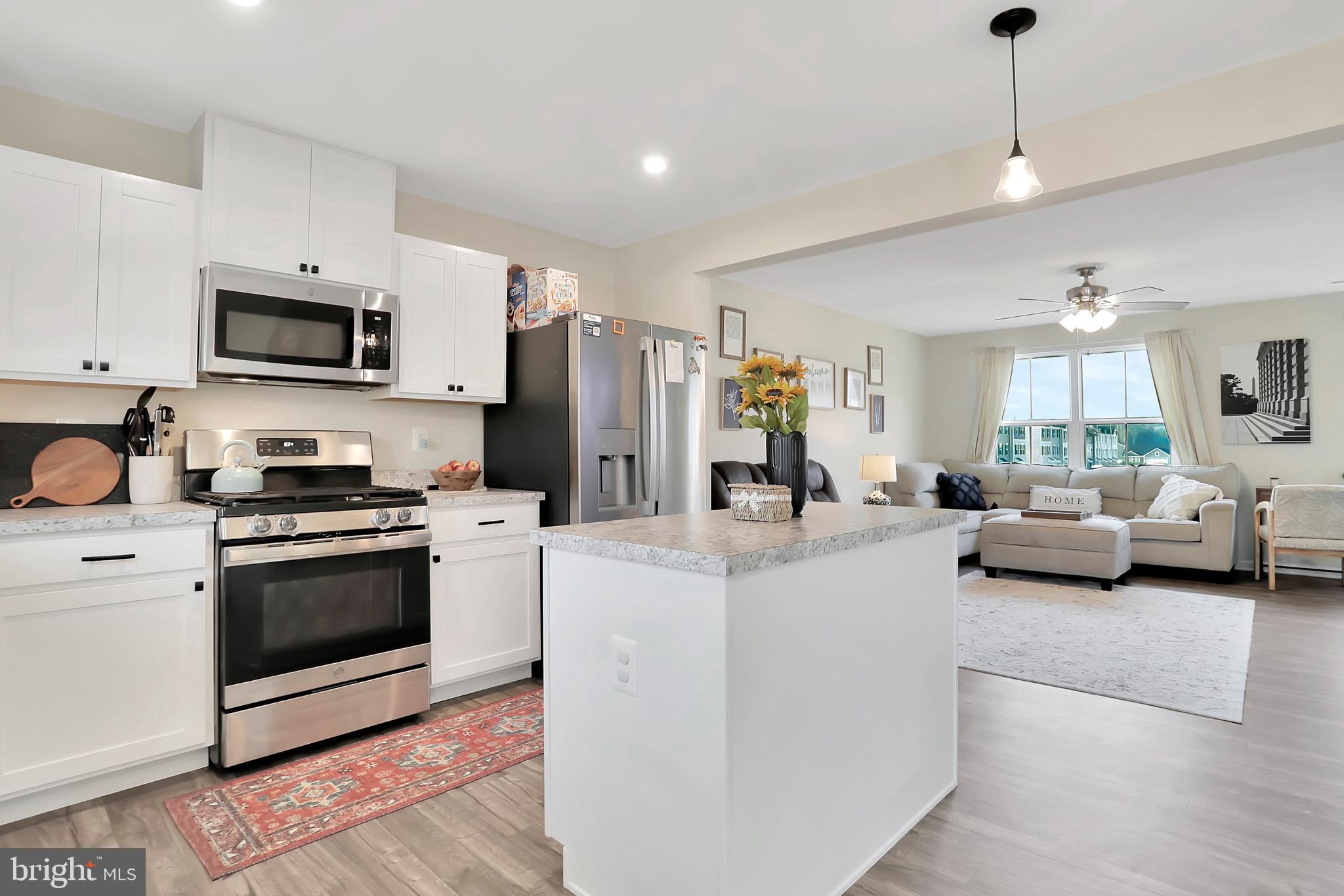 THE LAKES AT MARTINSBURG - Residential Lease