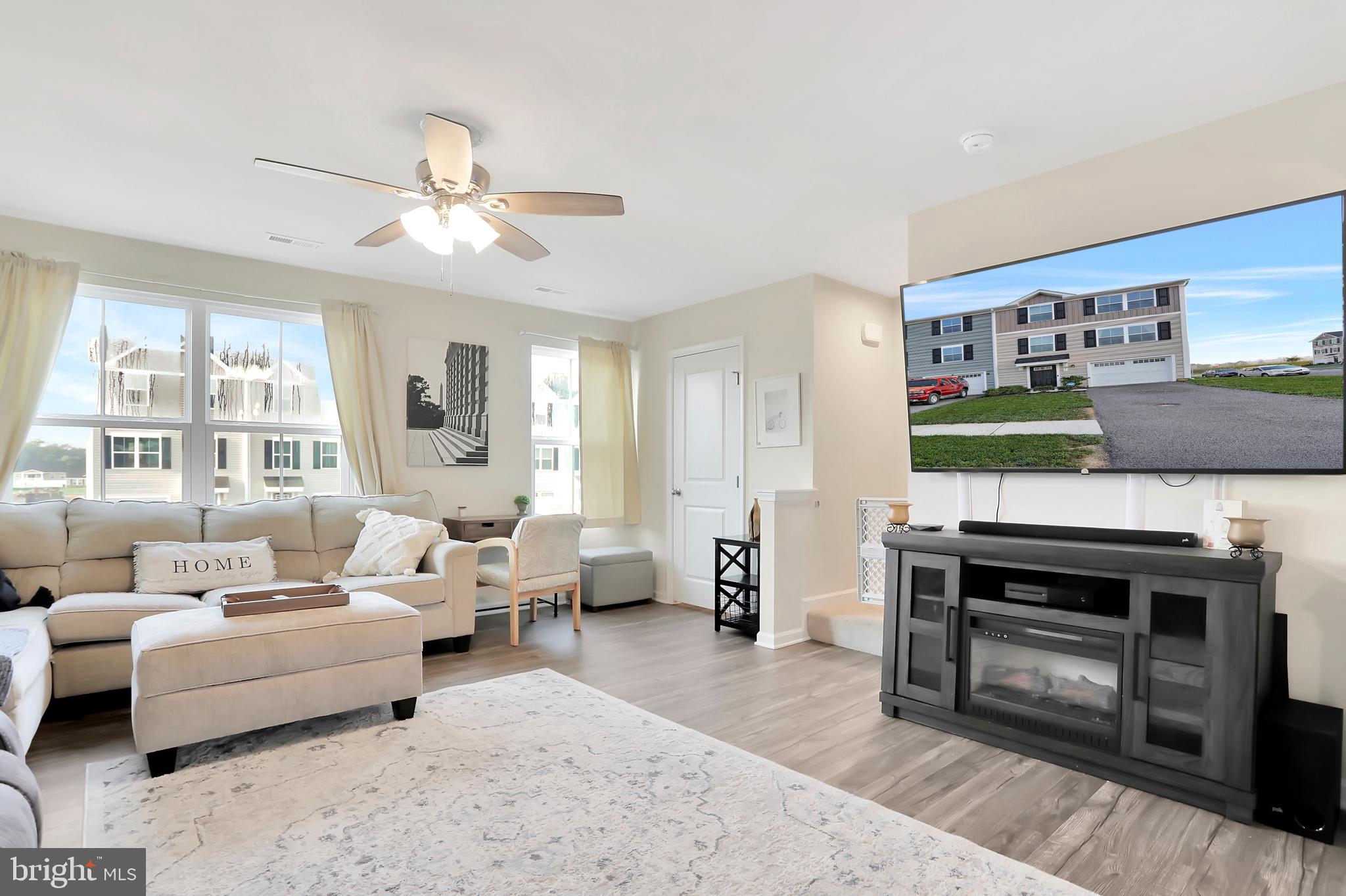 THE LAKES AT MARTINSBURG - Residential Lease