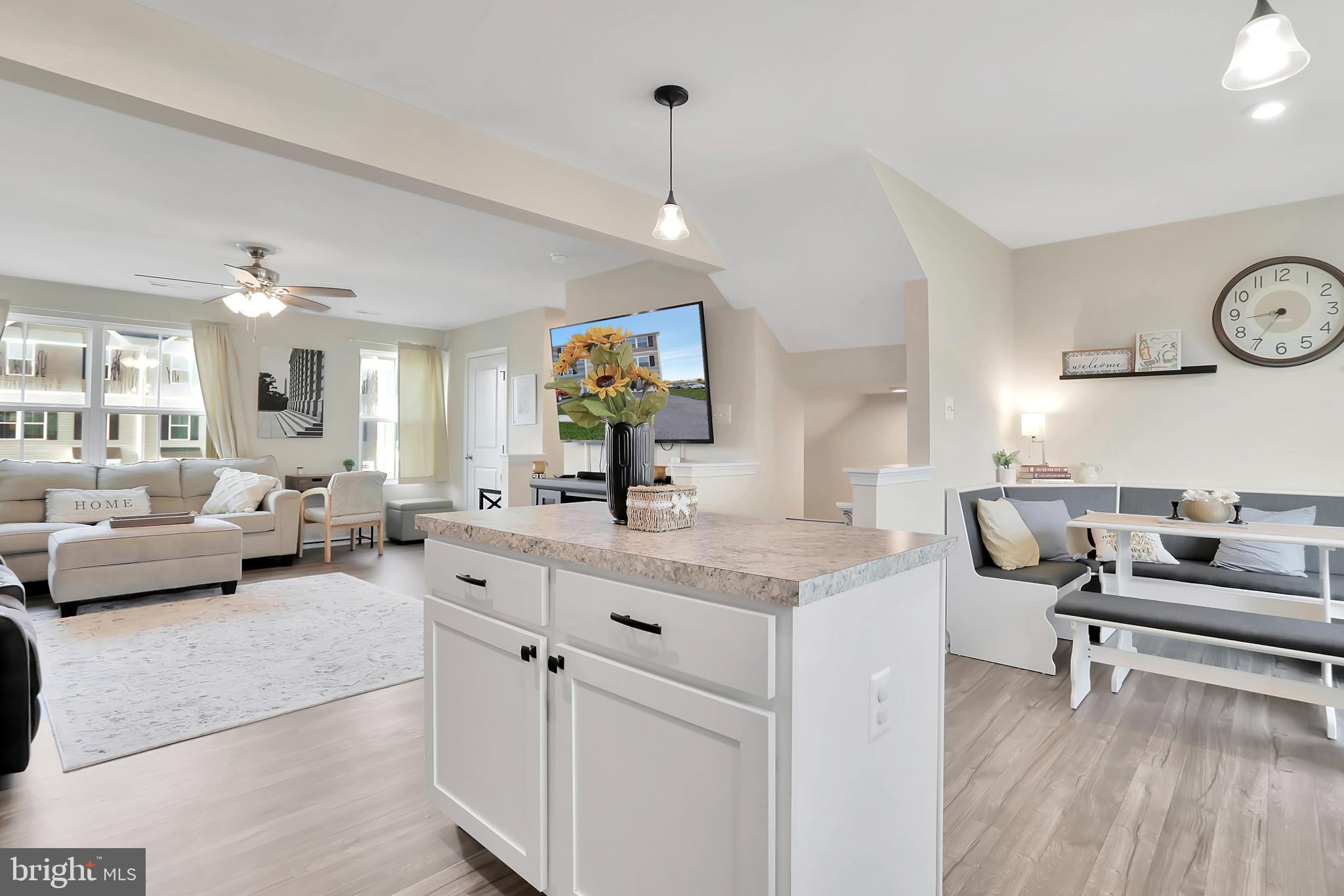 THE LAKES AT MARTINSBURG - Residential Lease