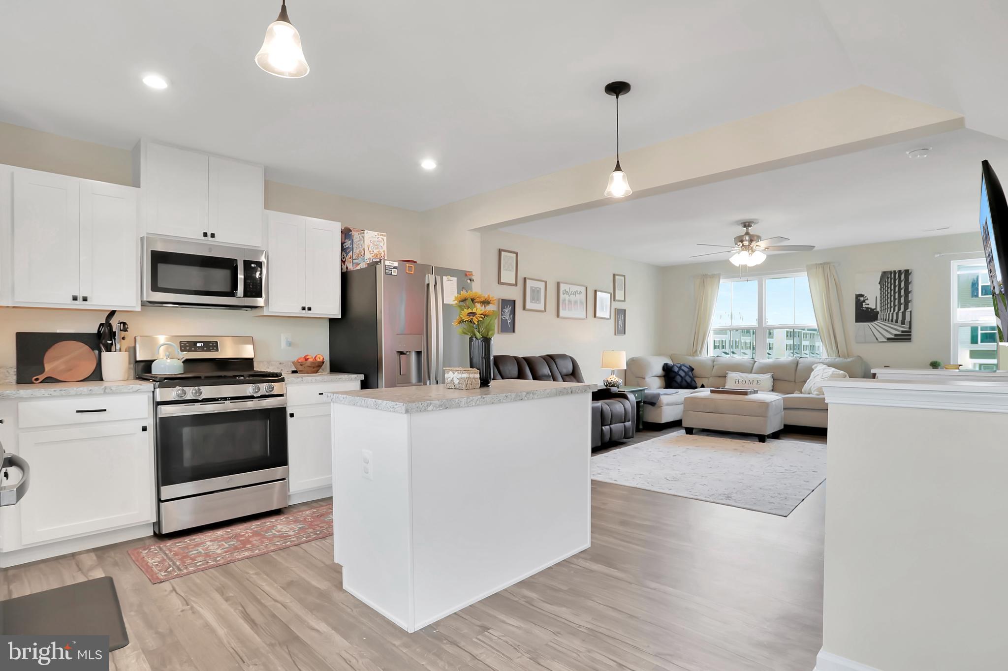 THE LAKES AT MARTINSBURG - Residential Lease