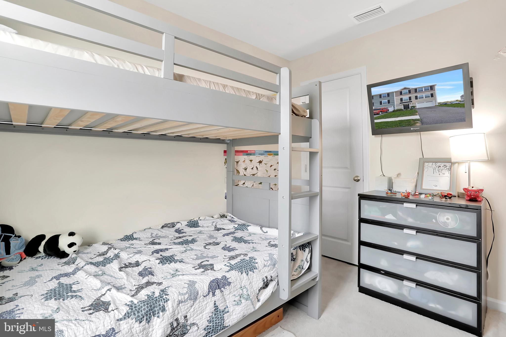 THE LAKES AT MARTINSBURG - Residential Lease