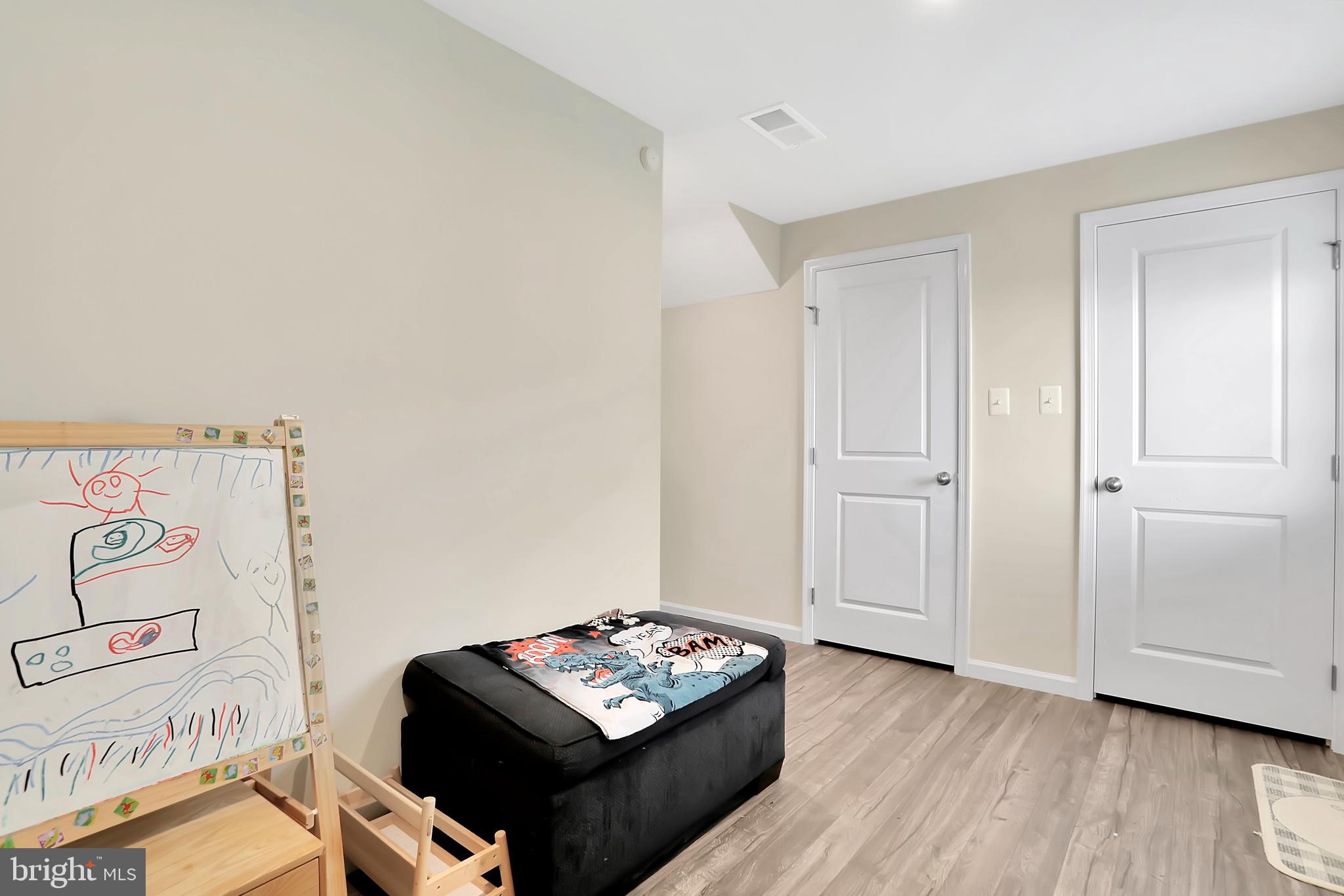 THE LAKES AT MARTINSBURG - Residential Lease