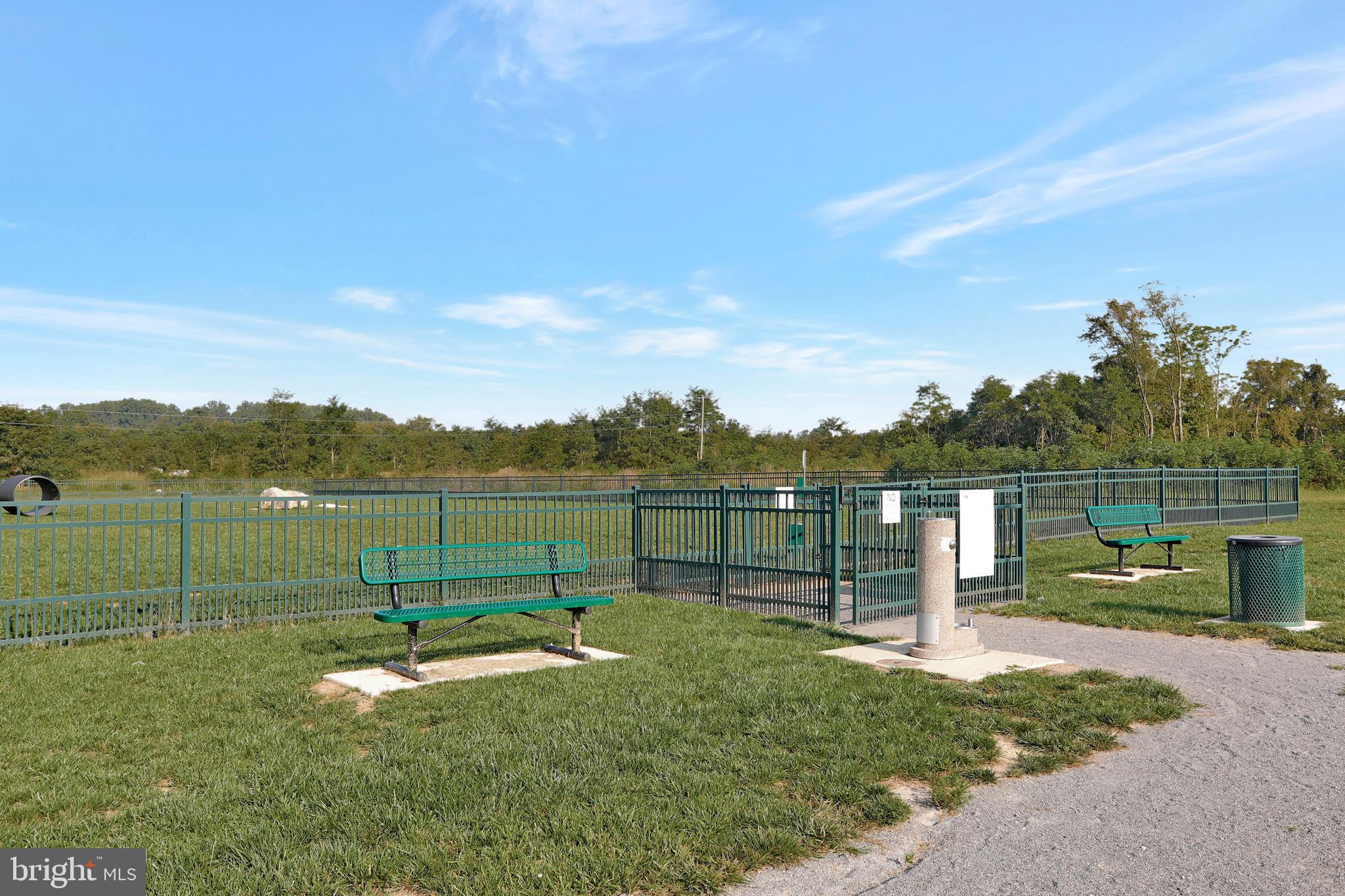 THE LAKES AT MARTINSBURG - Residential Lease