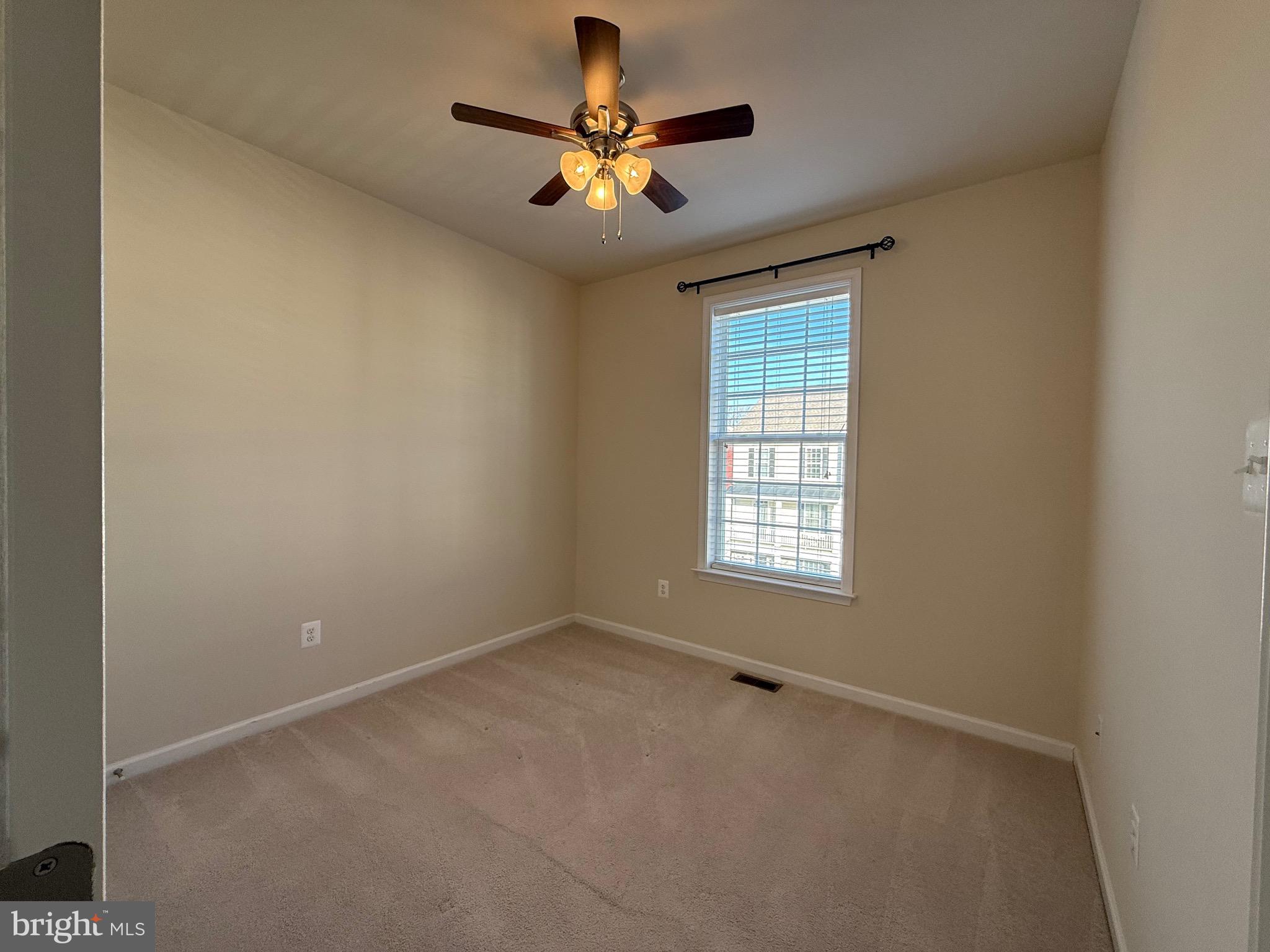 MARKET SQUARE - Residential Lease