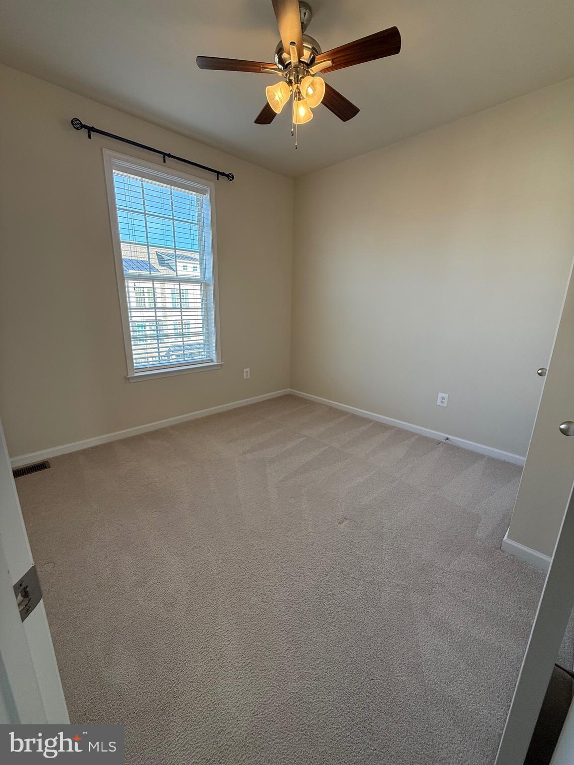 MARKET SQUARE - Residential Lease