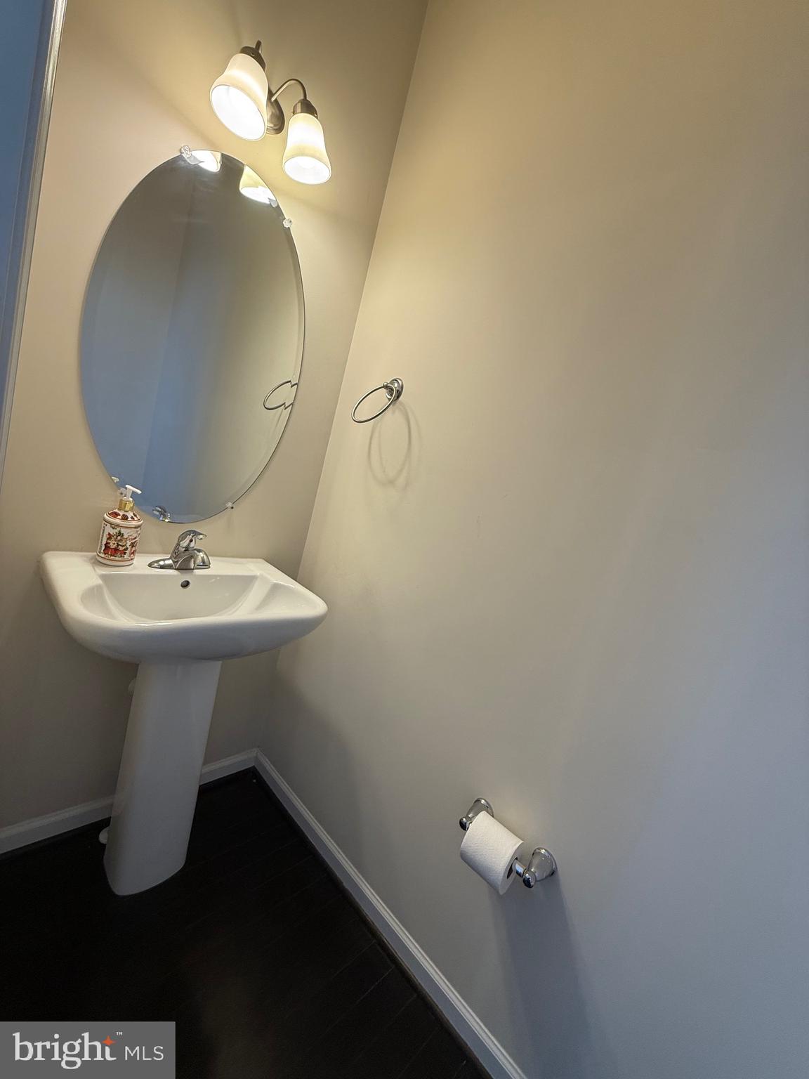 MARKET SQUARE - Residential Lease