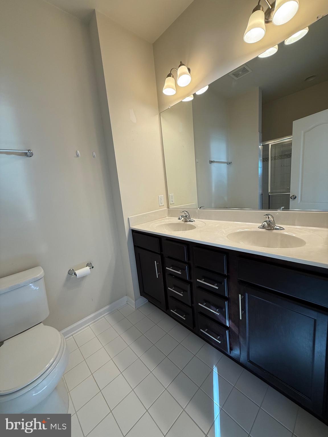 MARKET SQUARE - Residential Lease