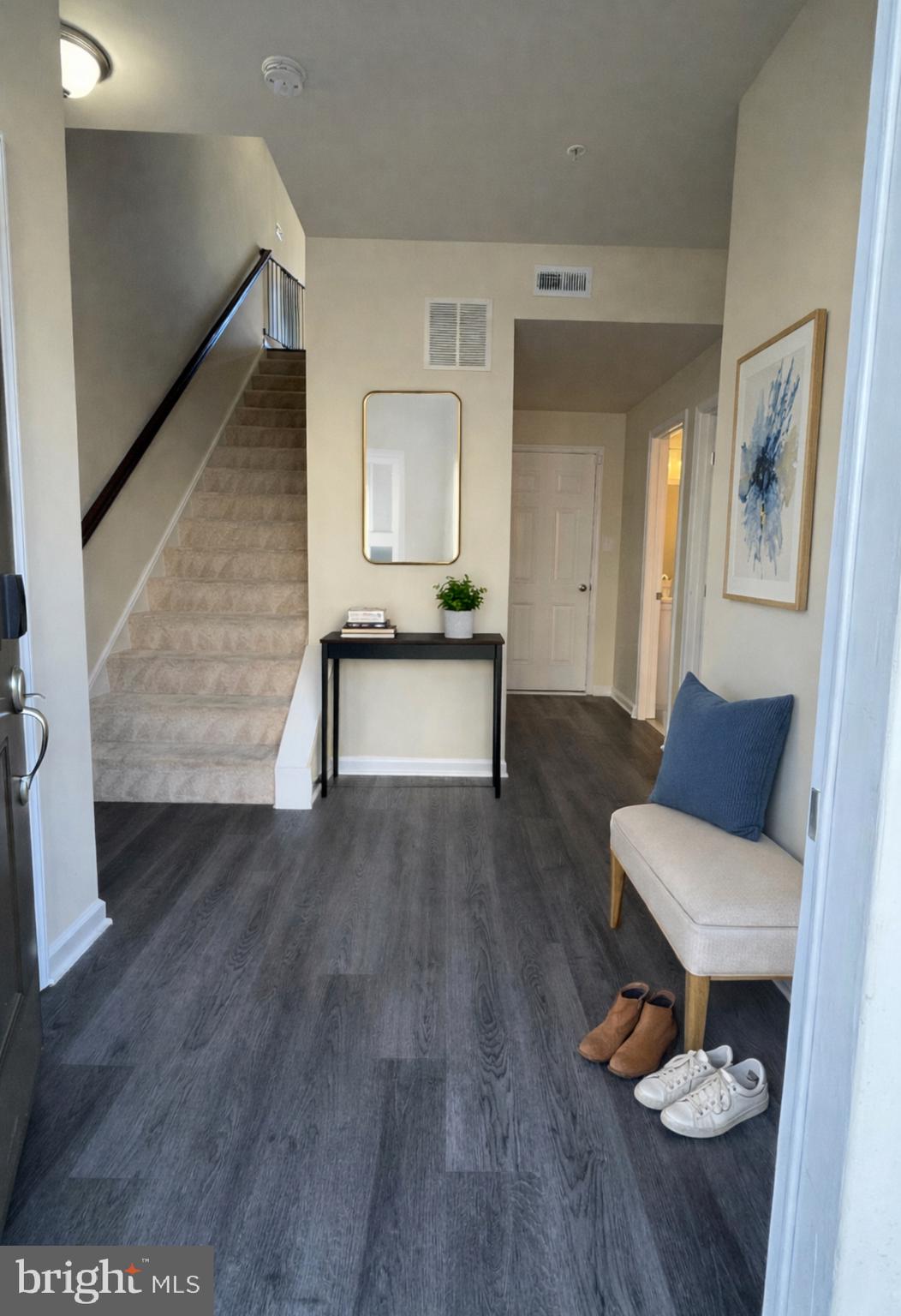 MARKET SQUARE - Residential Lease