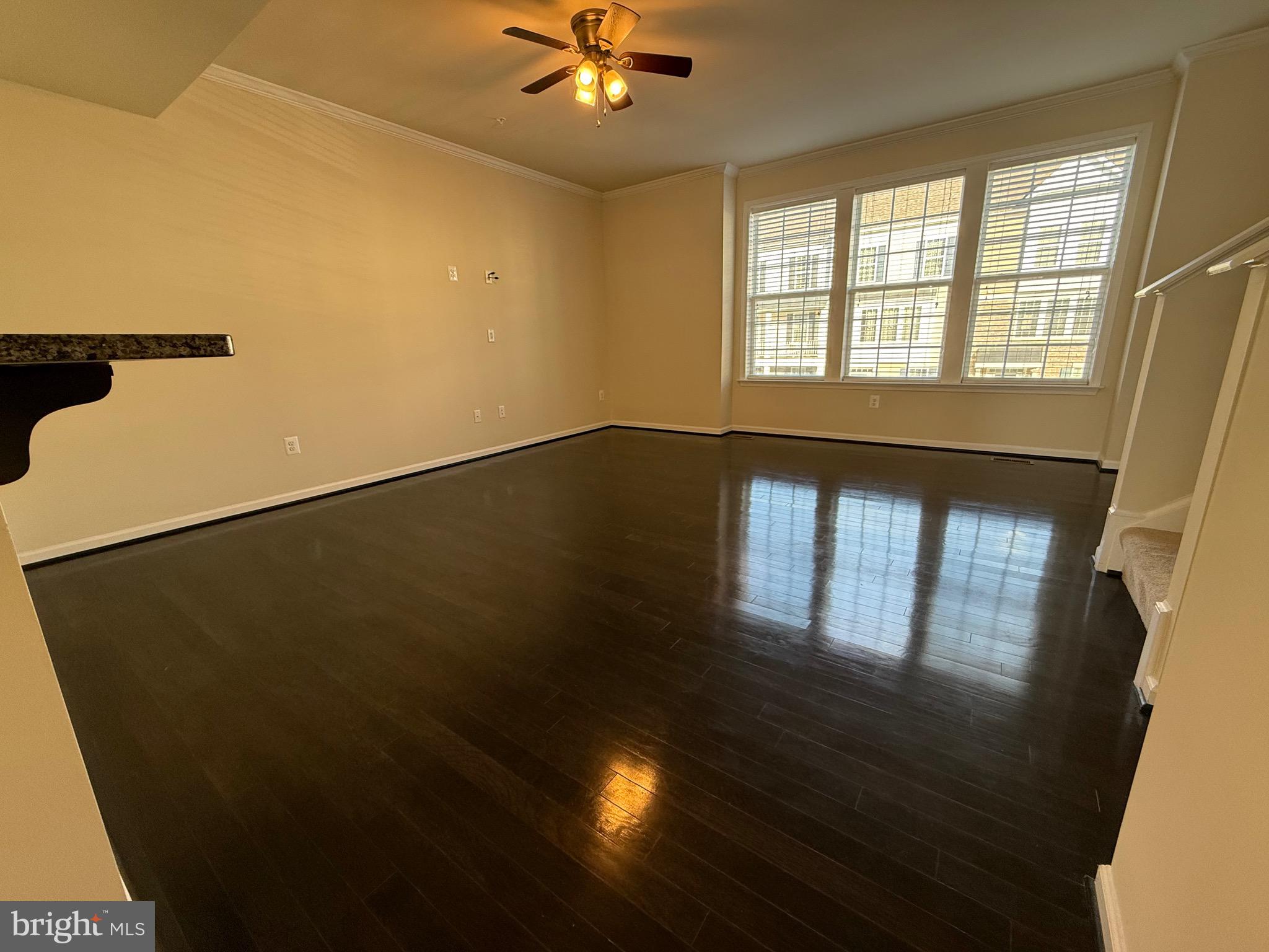 MARKET SQUARE - Residential Lease