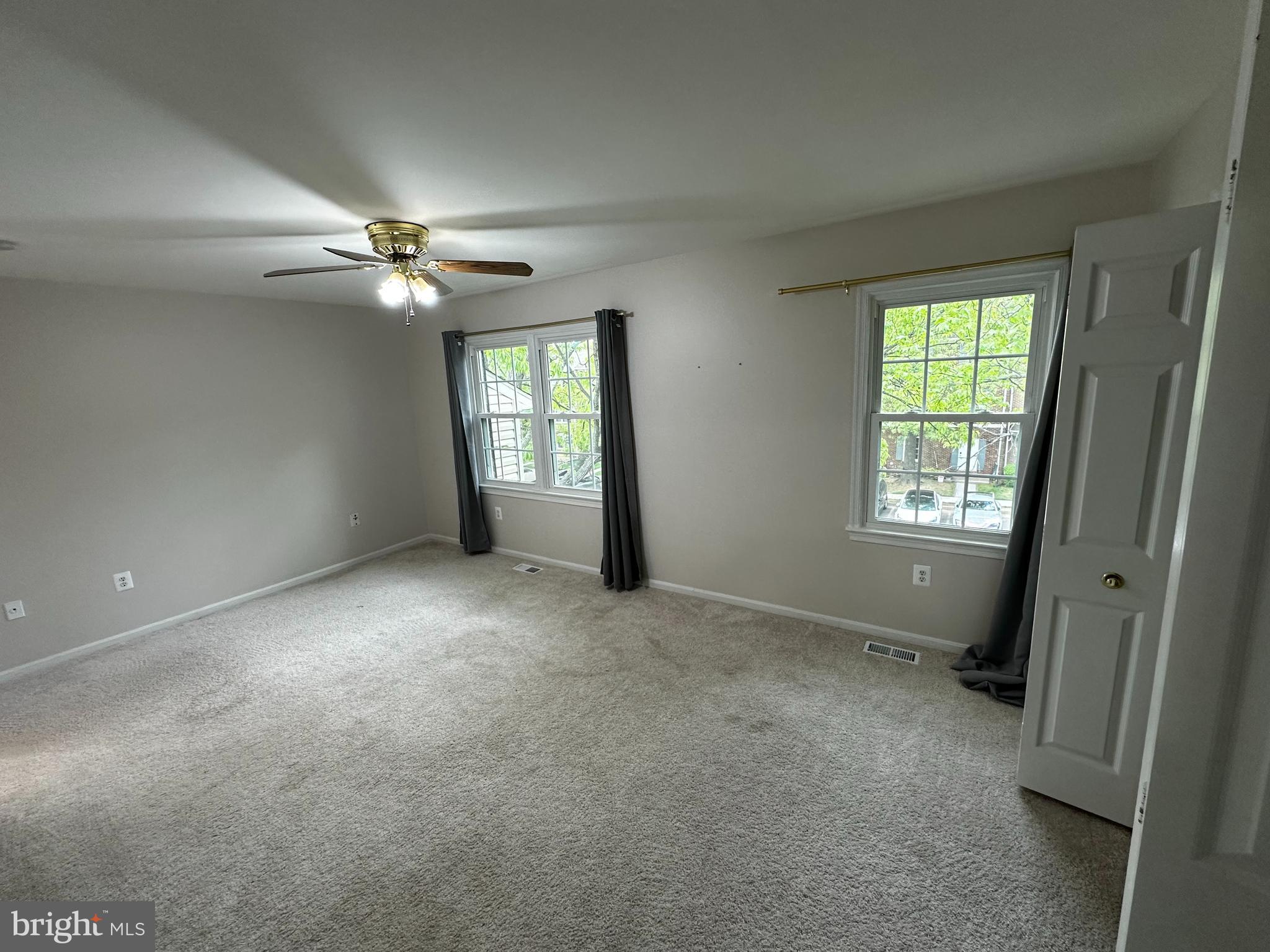 SARATOGA TOWNHOUSES - Residential Lease