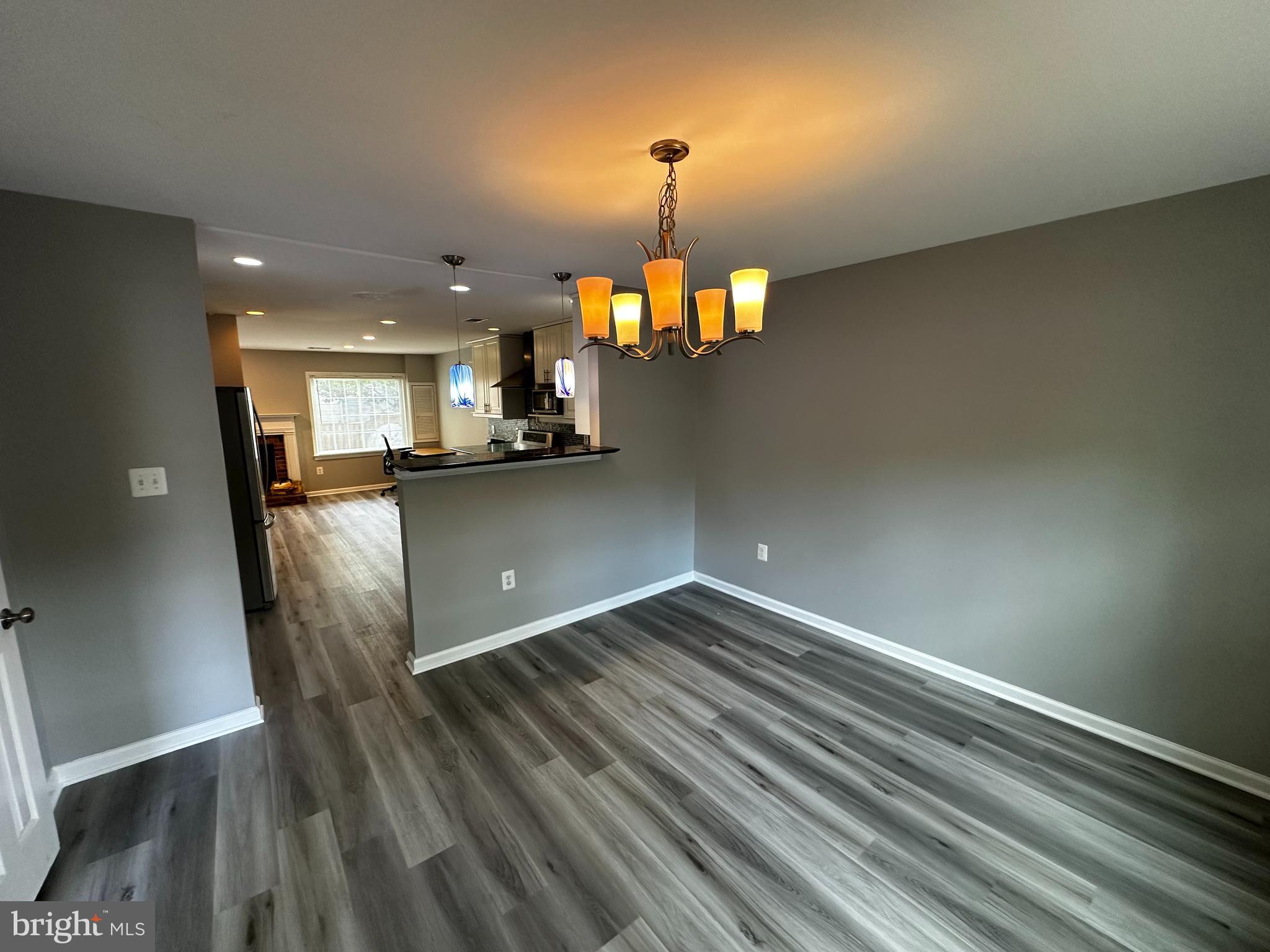 SARATOGA TOWNHOUSES - Residential Lease