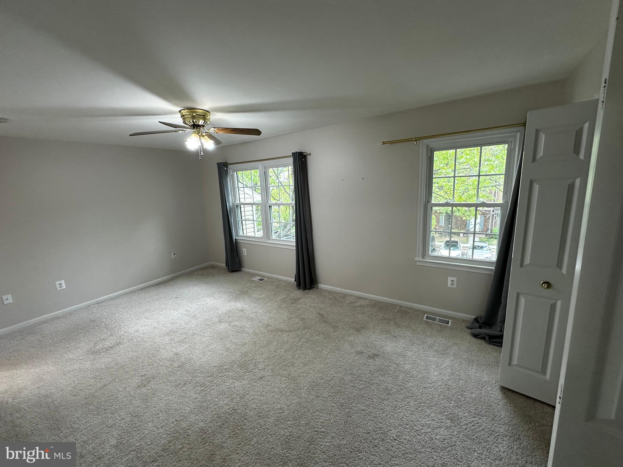 SARATOGA TOWNHOUSES - Residential Lease