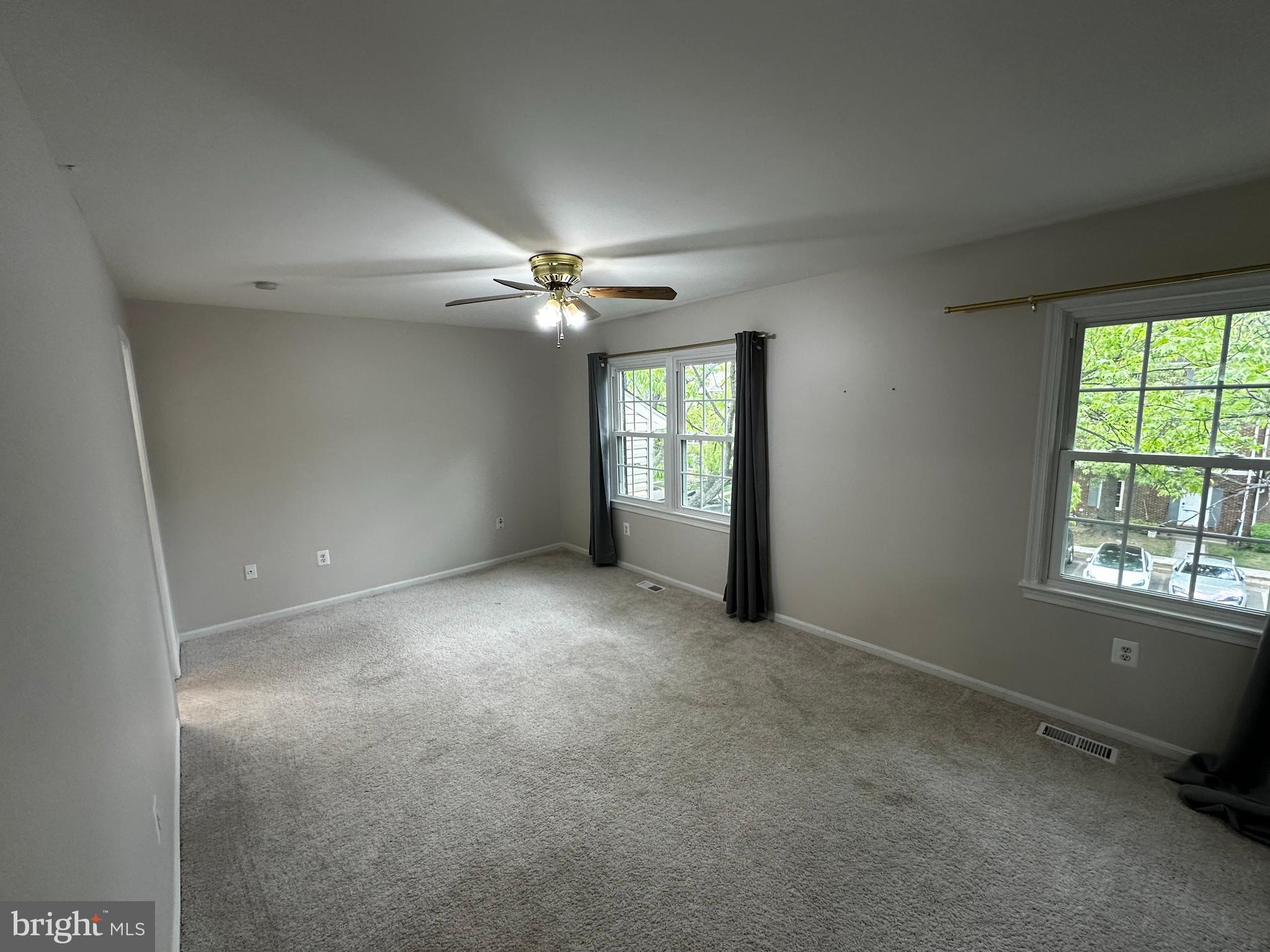 SARATOGA TOWNHOUSES - Residential Lease