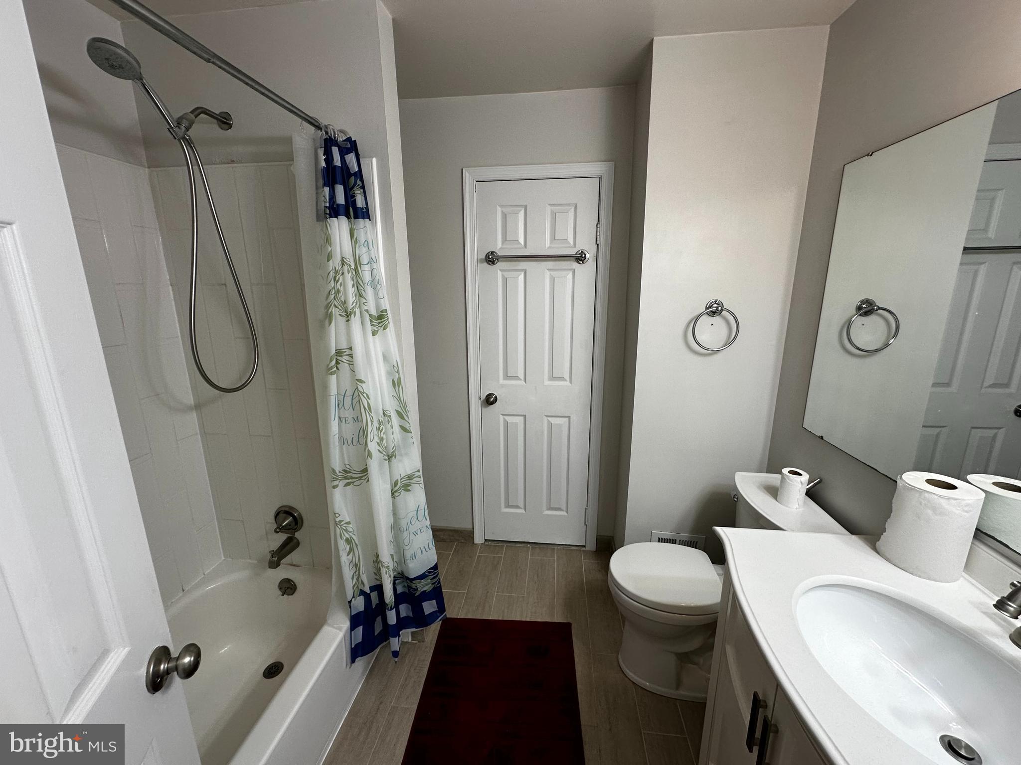 SARATOGA TOWNHOUSES - Residential Lease