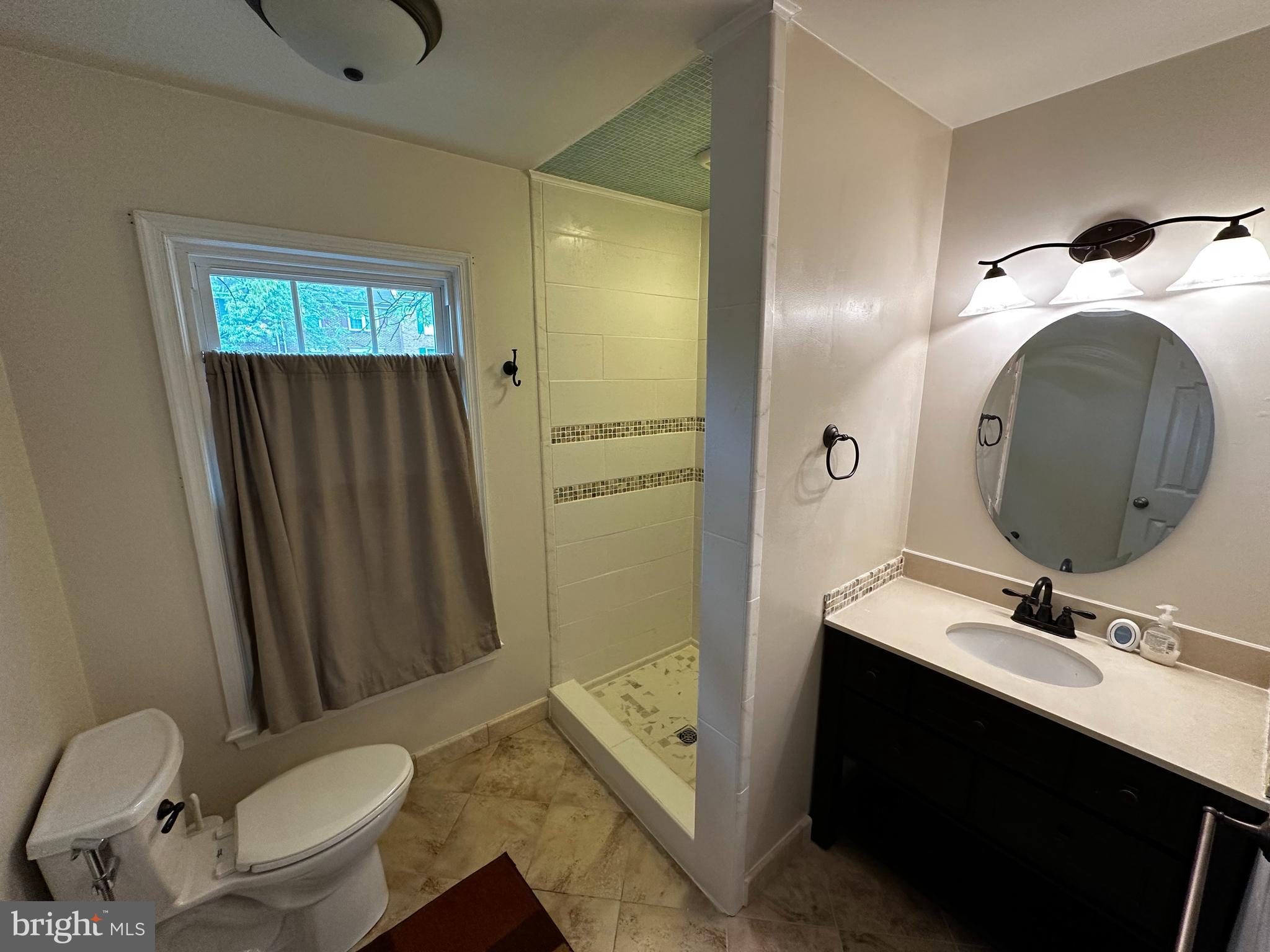 SARATOGA TOWNHOUSES - Residential Lease