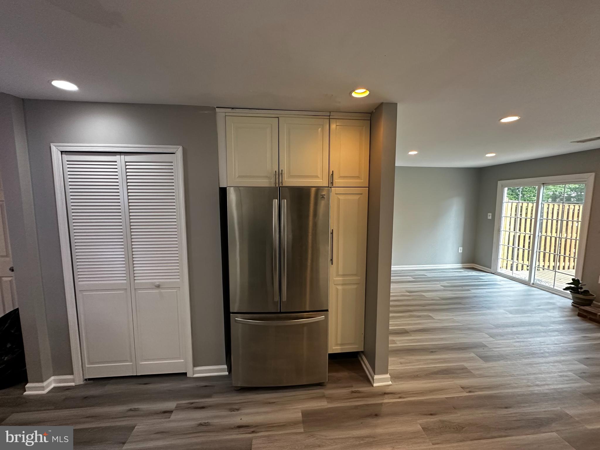 SARATOGA TOWNHOUSES - Residential Lease