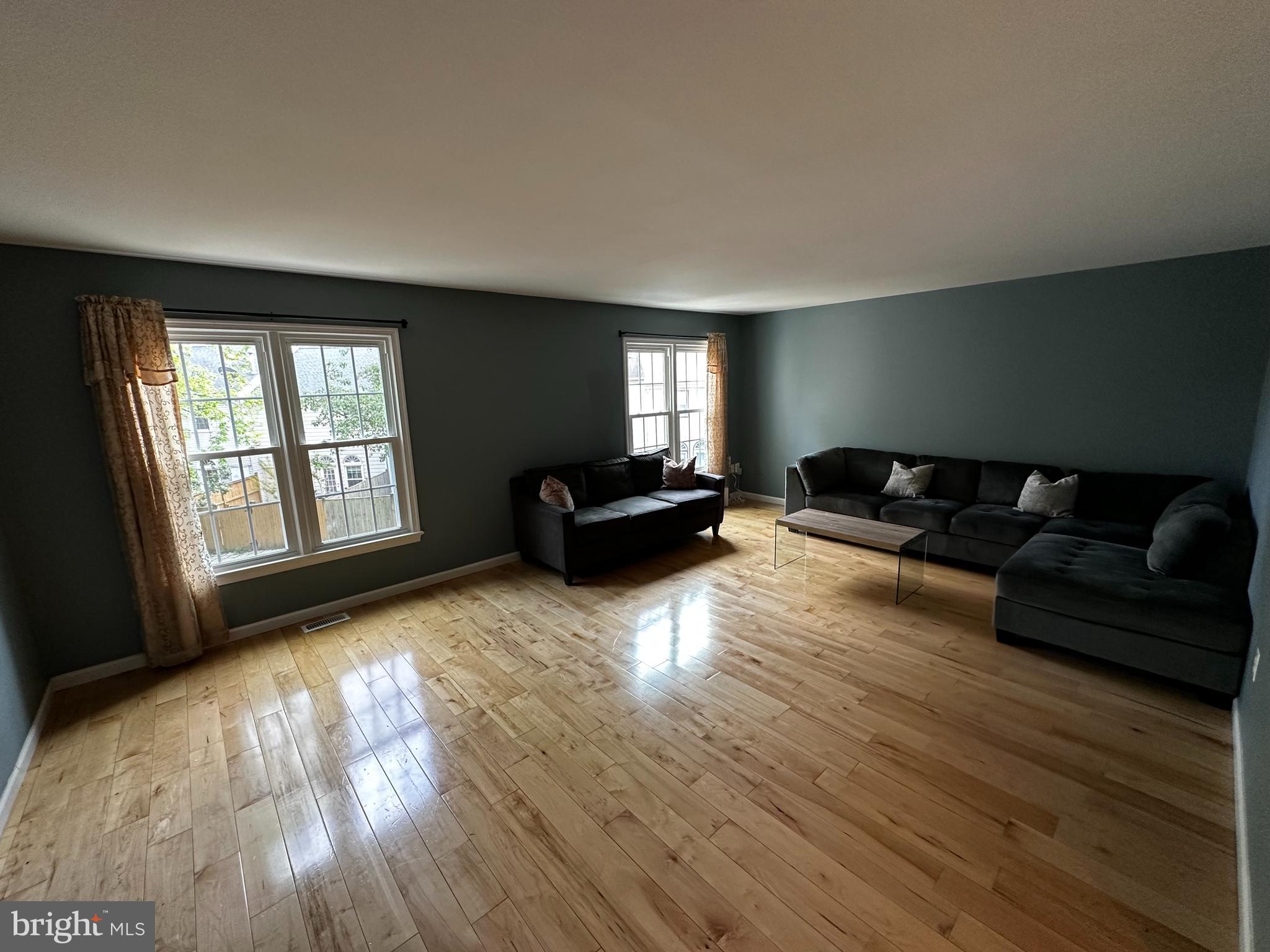 SARATOGA TOWNHOUSES - Residential Lease