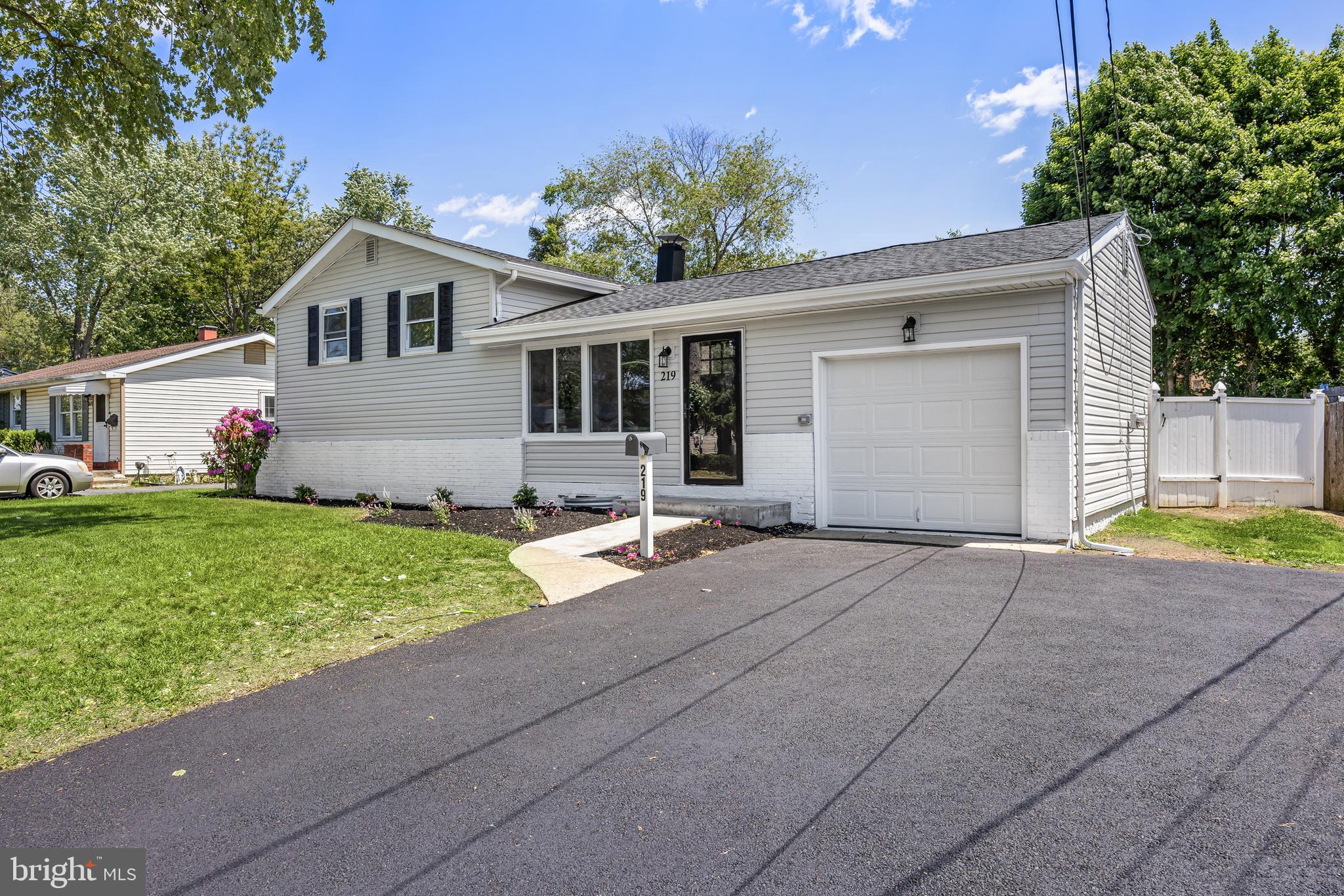 219 SOMERSET ROAD