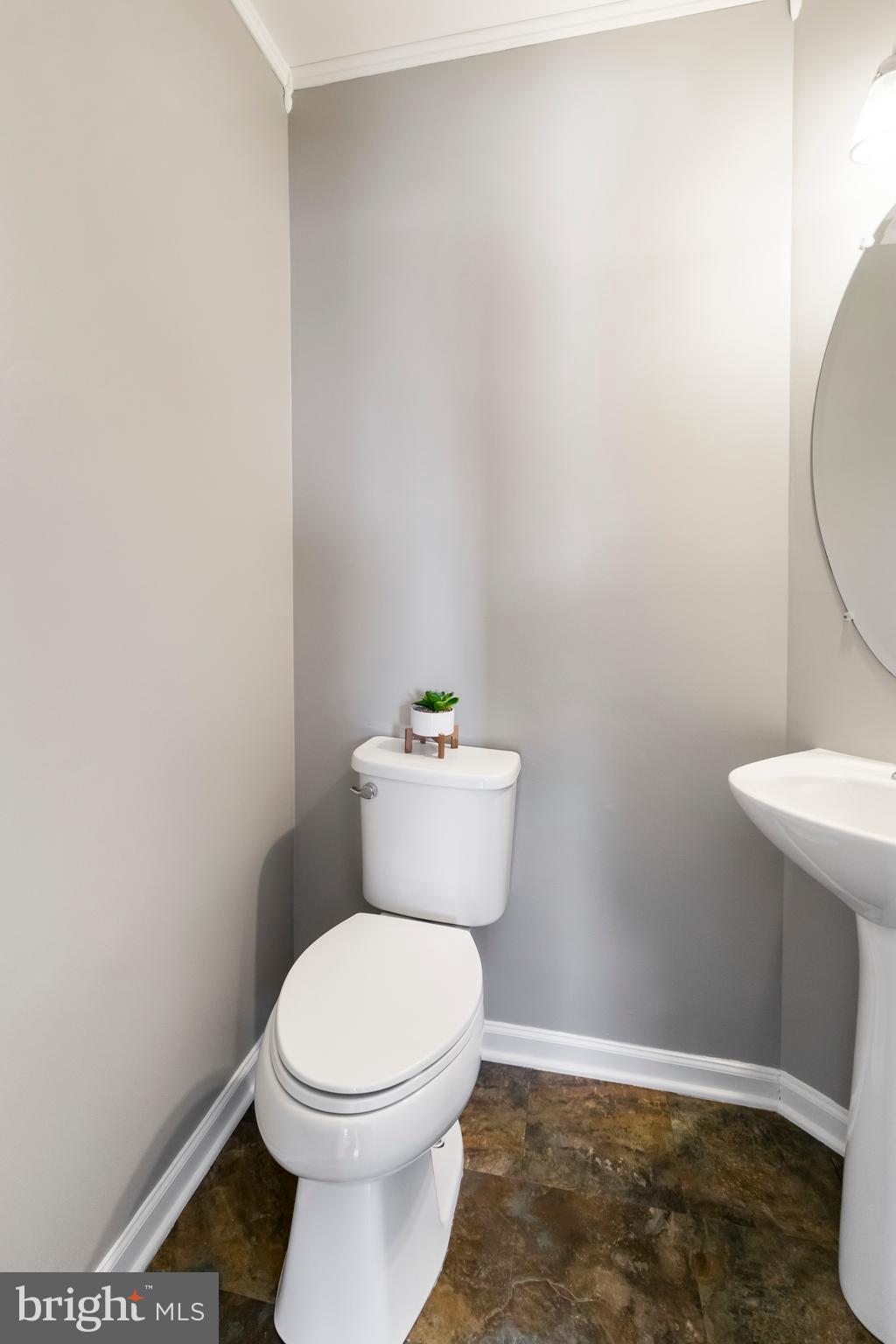 HILLTOP MANOR - Residential