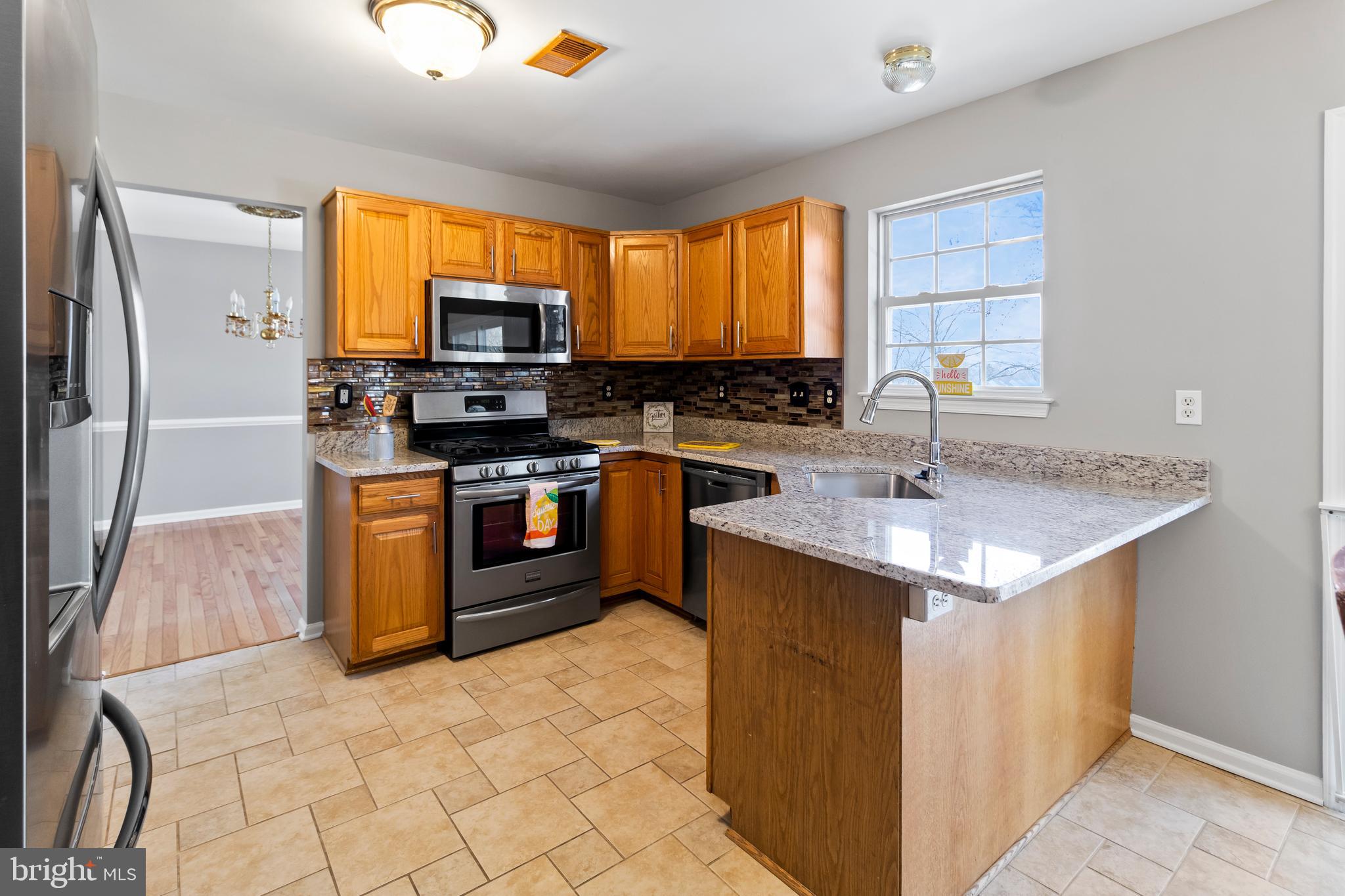 HILLTOP MANOR - Residential