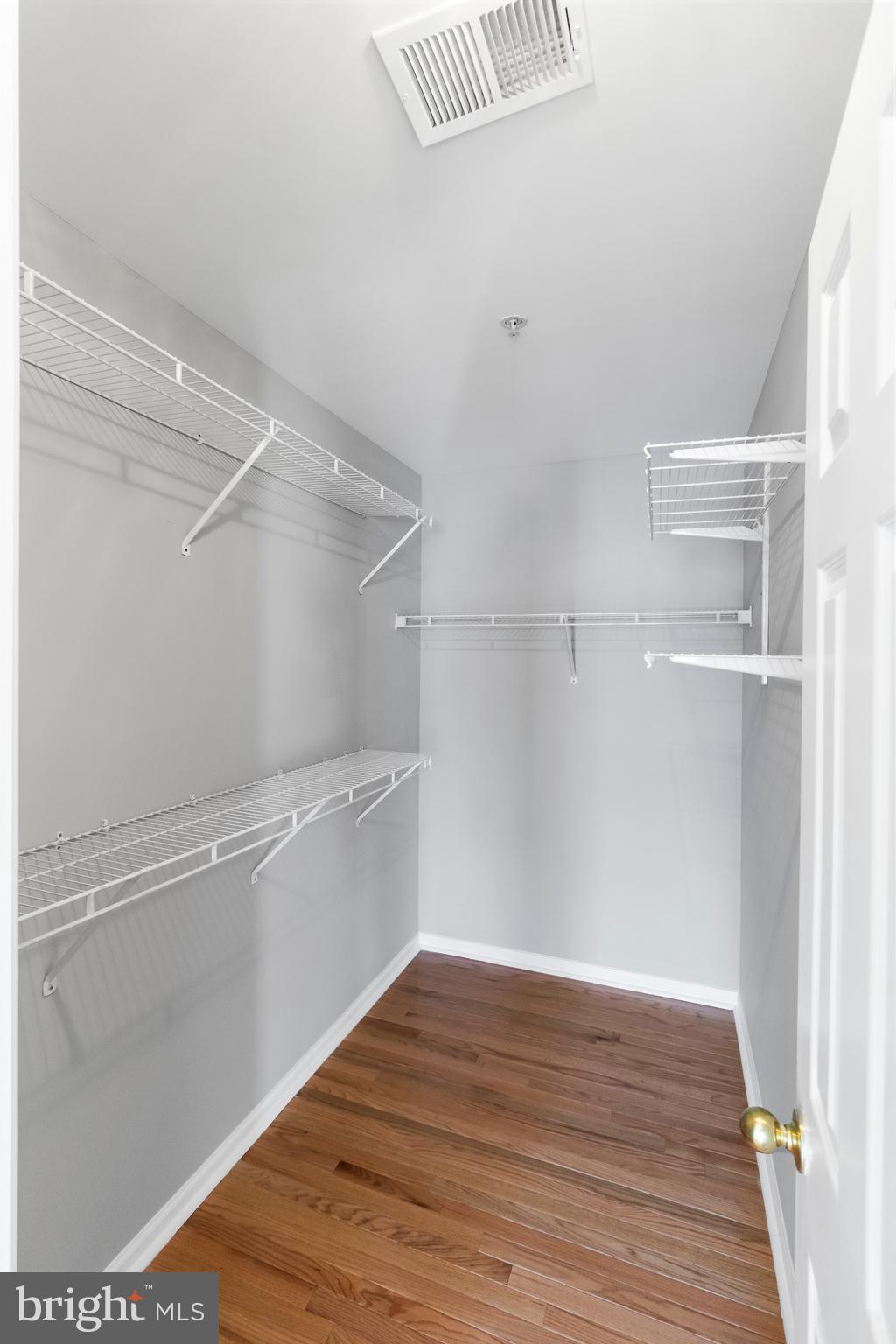 HILLTOP MANOR - Residential