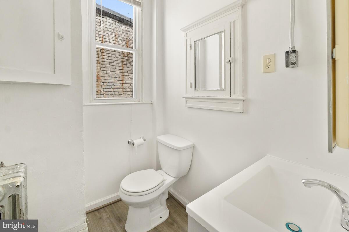 BELAIR-EDISON - Residential Lease