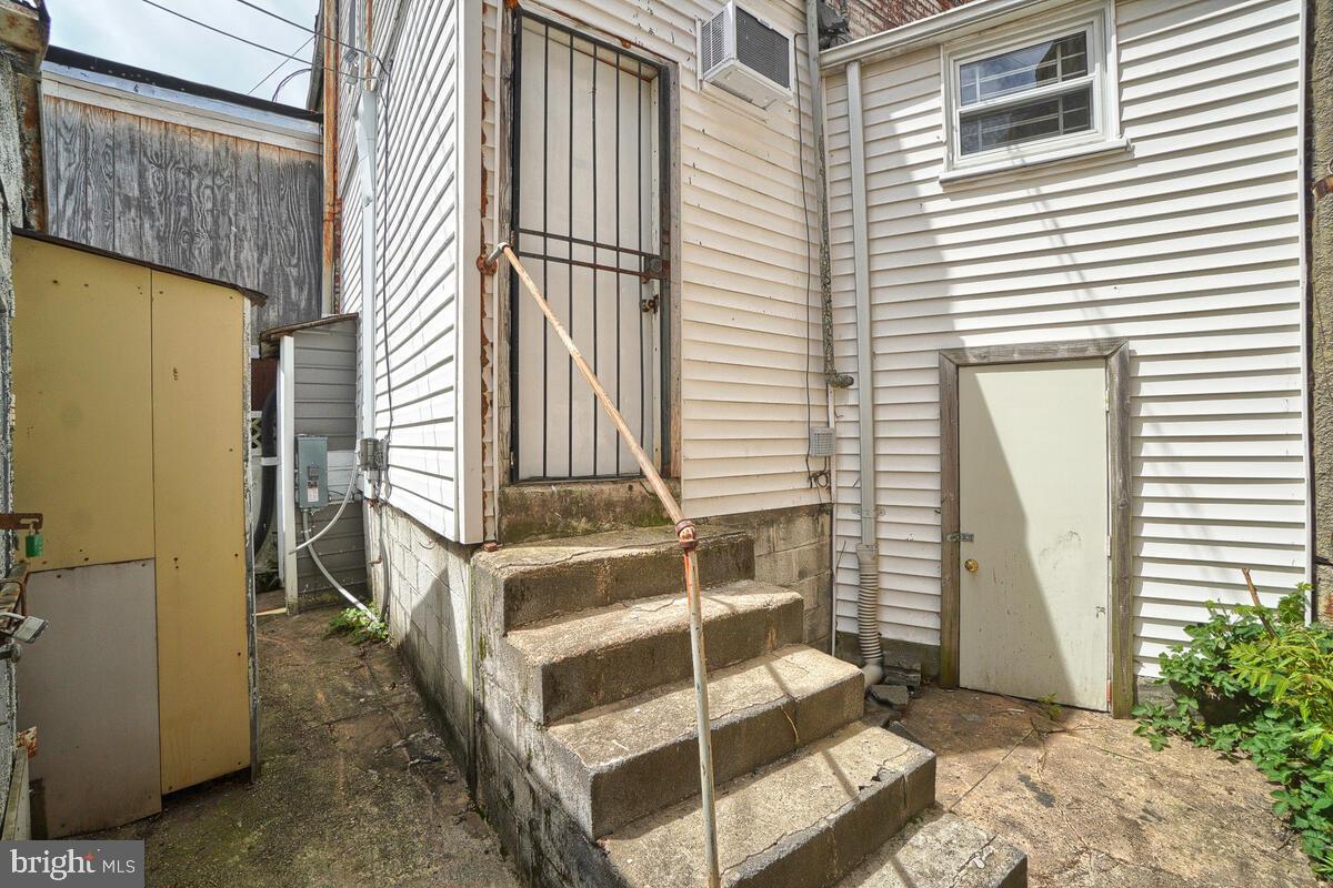 BELAIR-EDISON - Residential Lease