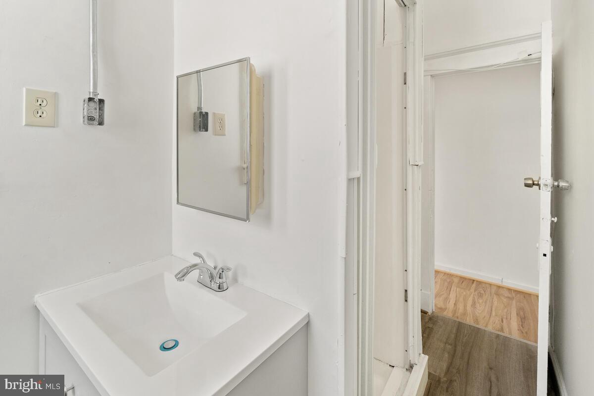 BELAIR-EDISON - Residential Lease