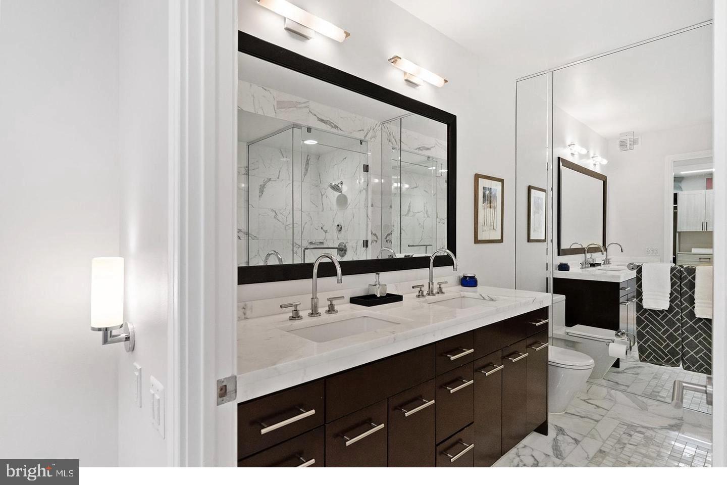 PENN SQUARE - Residential