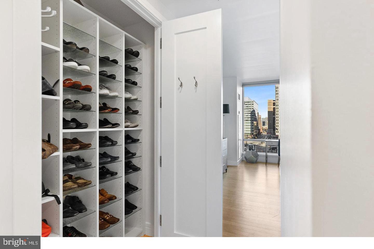 PENN SQUARE - Residential