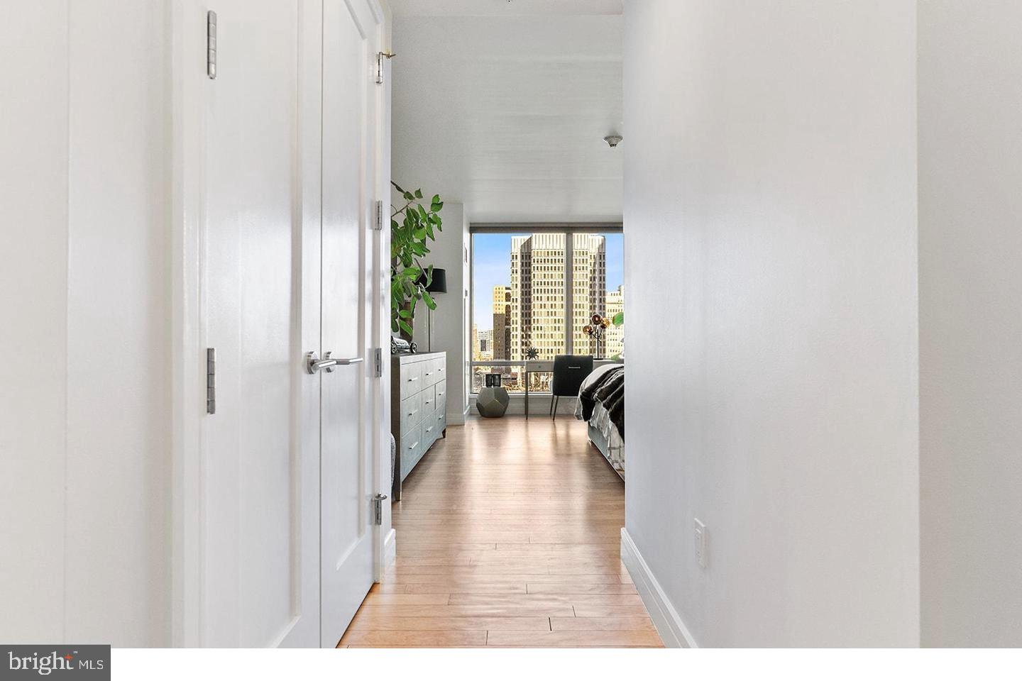 PENN SQUARE - Residential