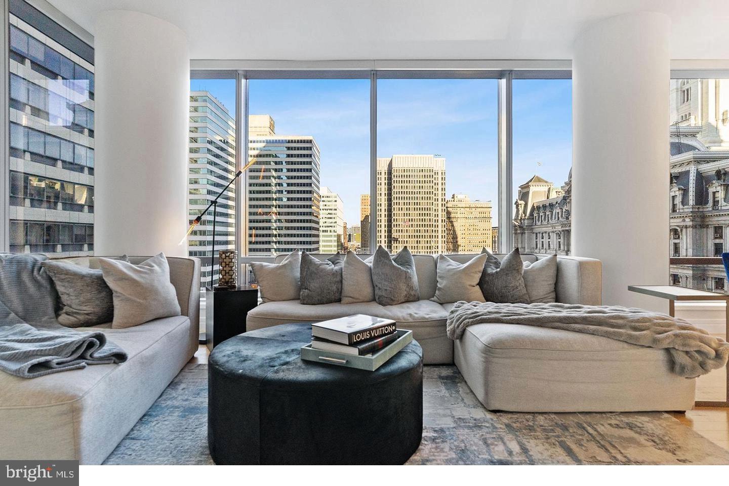 PENN SQUARE - Residential