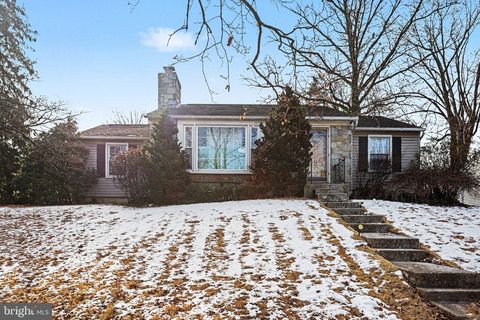 1412 SPRINGDALE ROAD YORK PA 17403