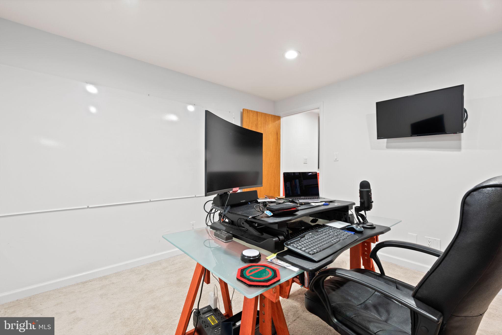 NEWINGTON FOREST - Residential