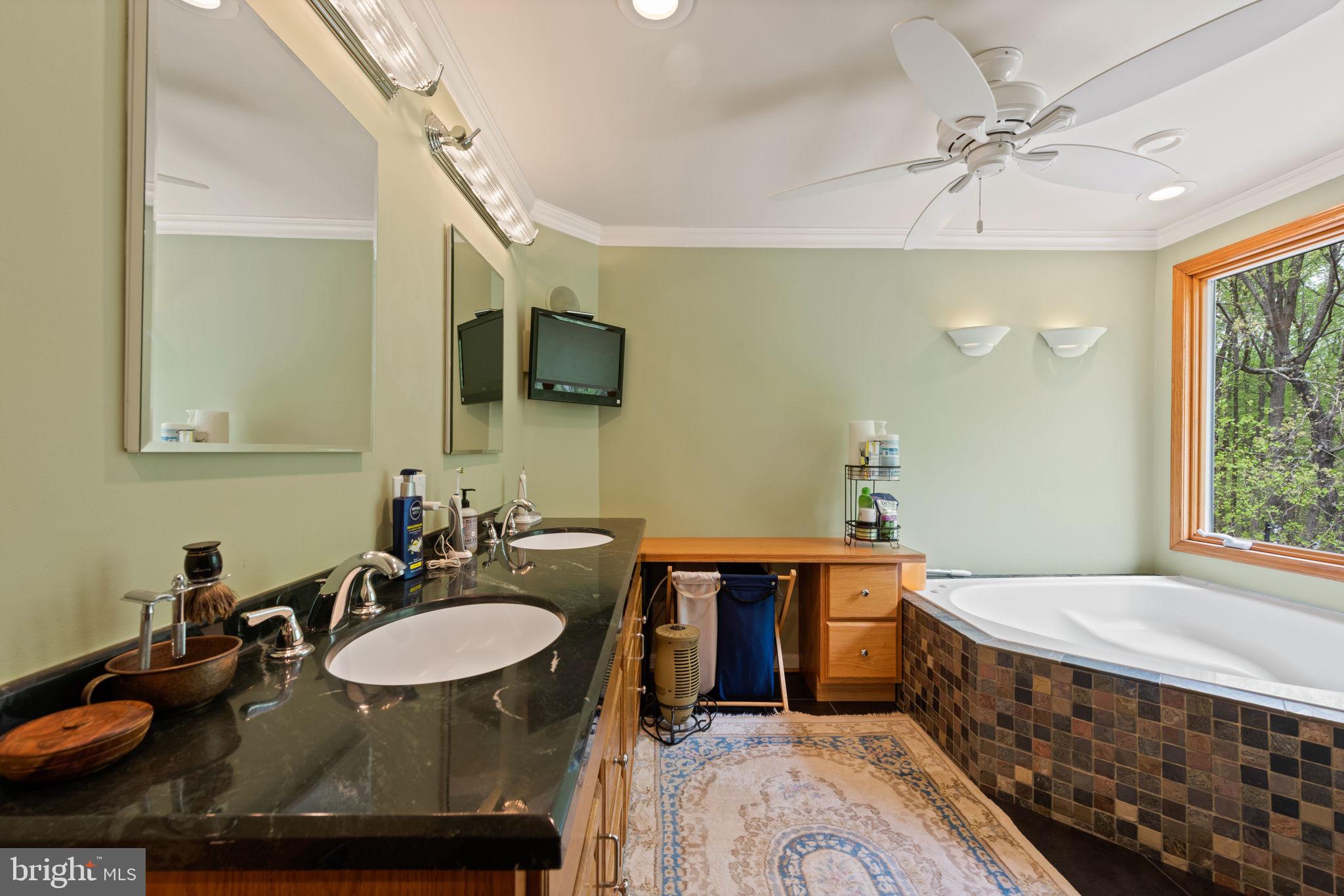 NEWINGTON FOREST - Residential