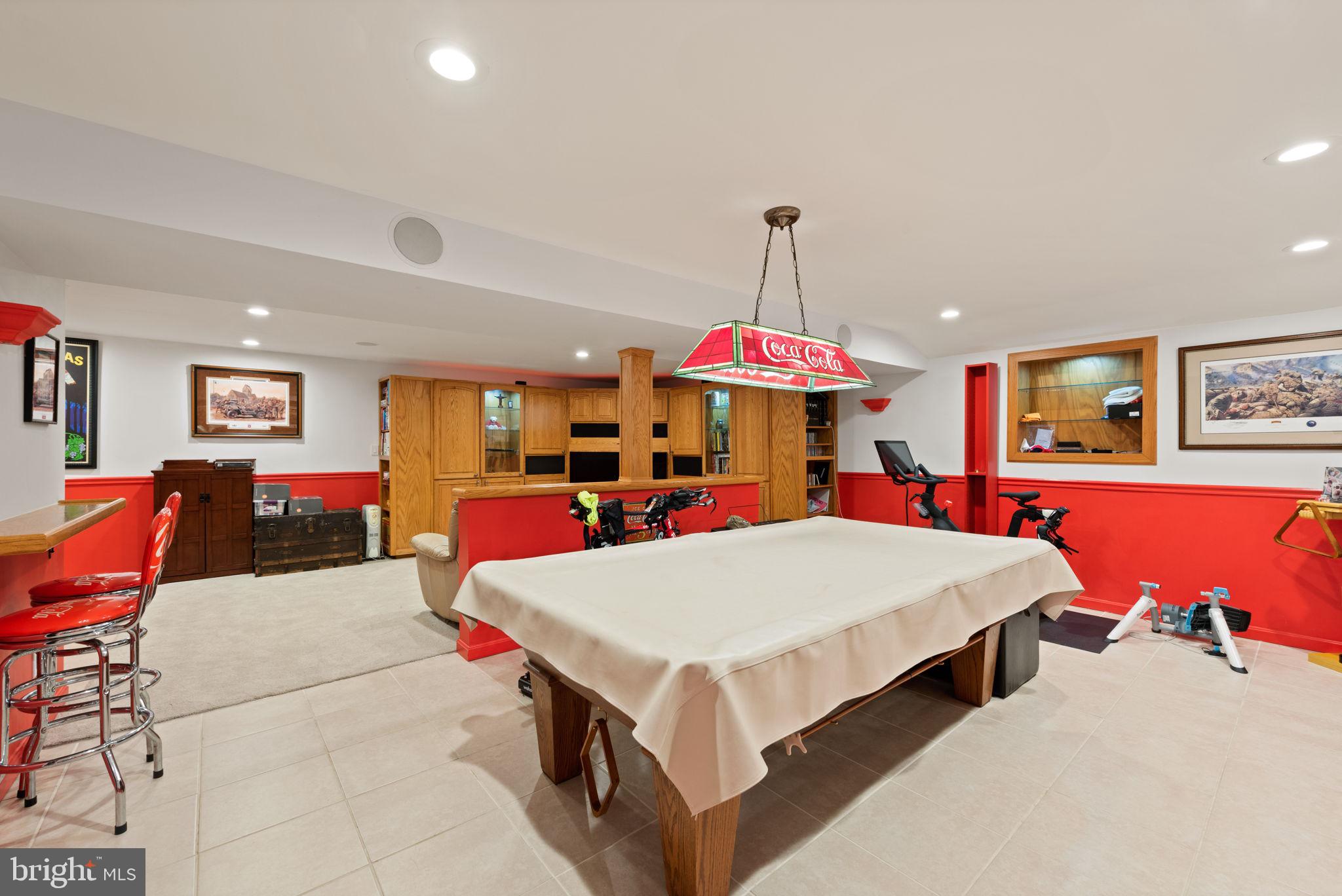 NEWINGTON FOREST - Residential